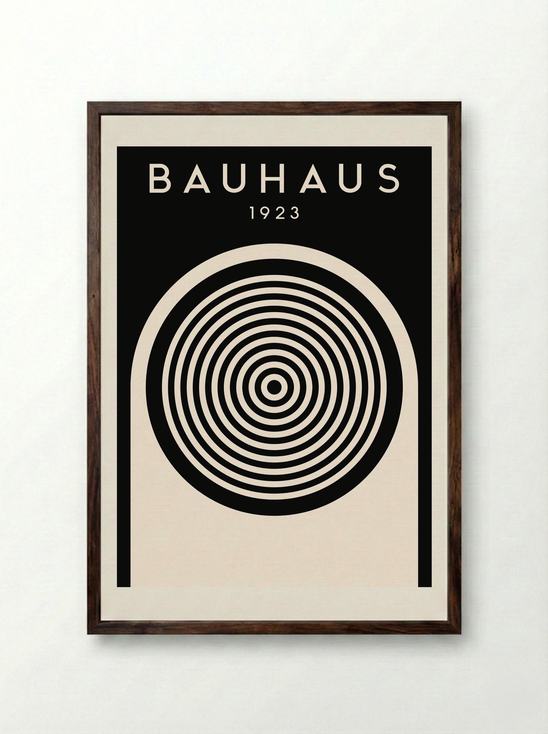 Bauhaus 1923 Concentric Circles – Monochrome - Framed Print Dark Wood