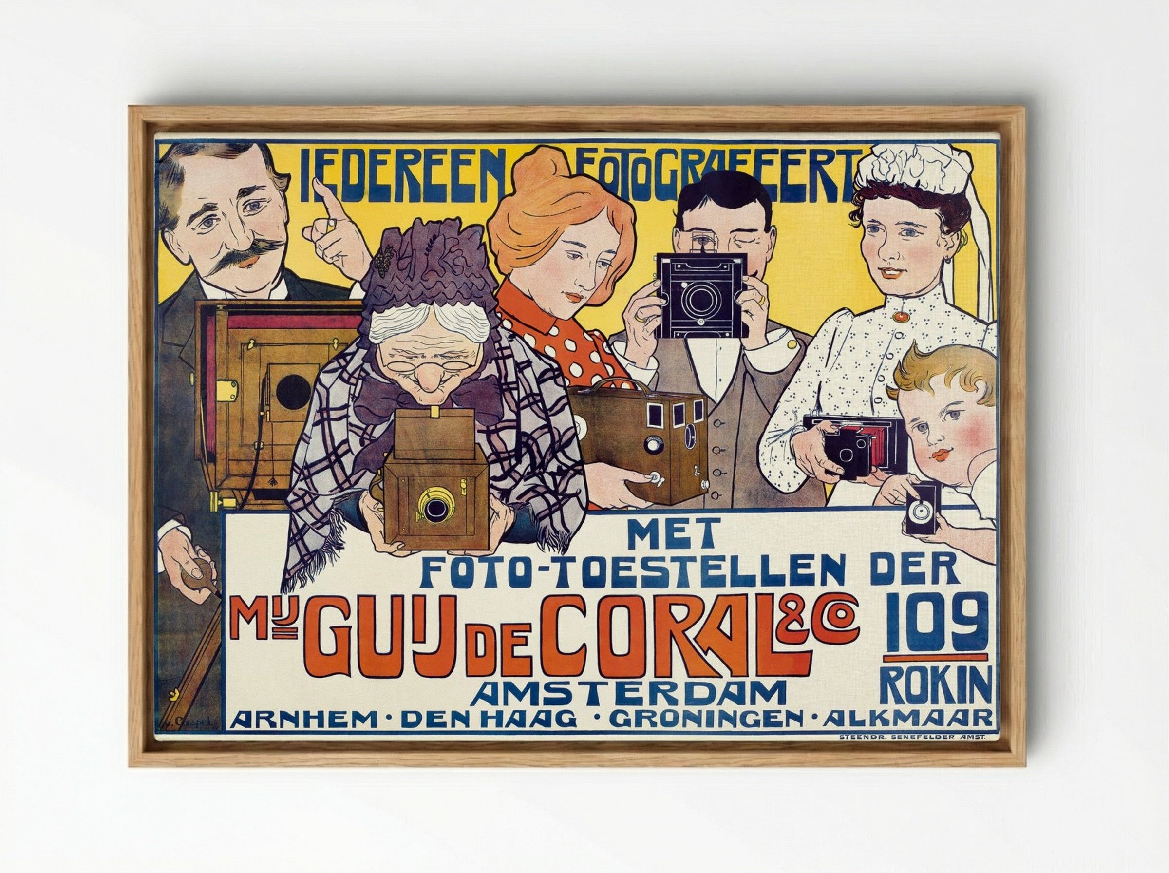 Iedereen Fotografeert (Everyone Photographs) - Johann Georg van Caspel - Framed Canvas Wood