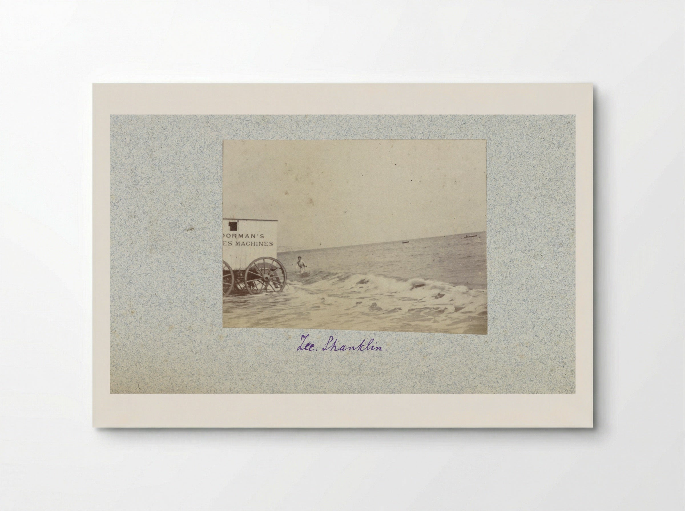 Badkoets en zwemmer in zee bij Shanklin - Henry Pauw van Wieldrecht - Poster