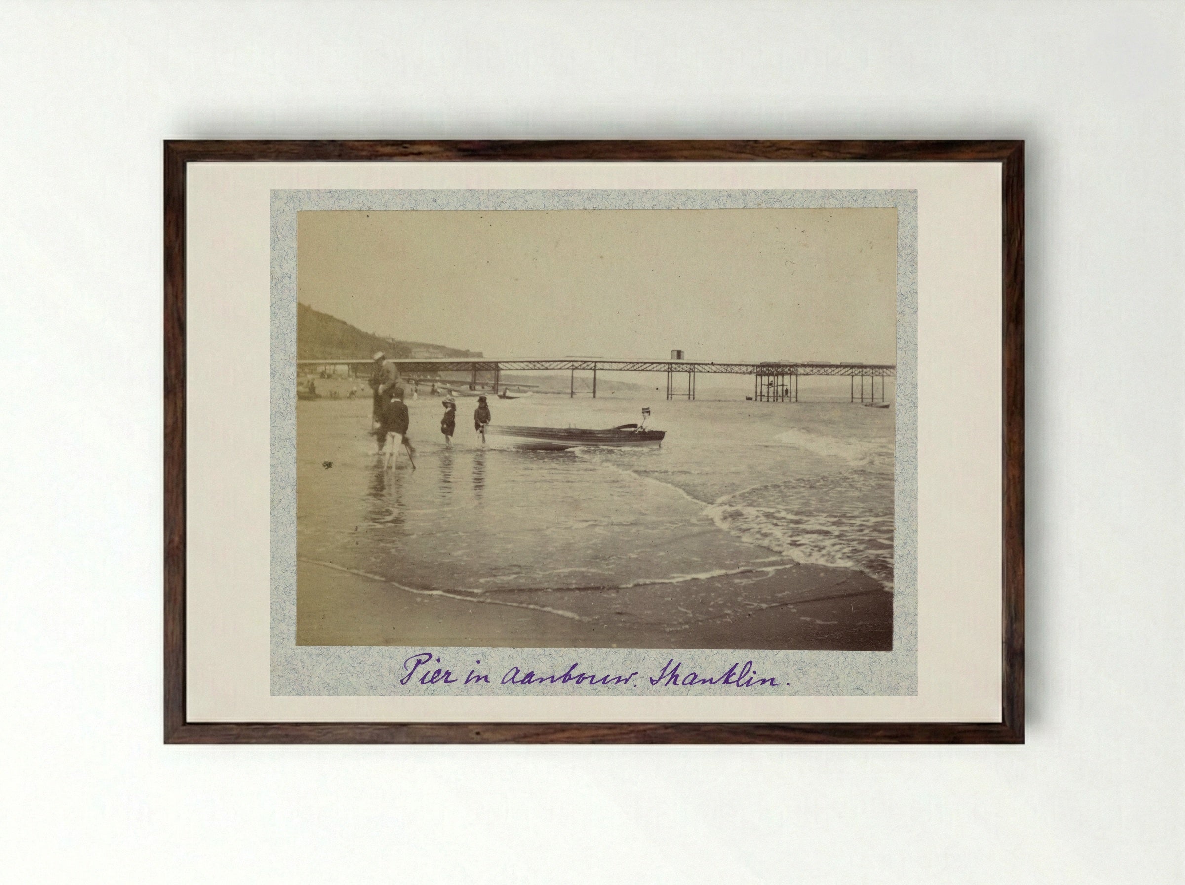 Boot in de branding en pier in aanbouw, Shanklin - Henry Pauw van Wieldrecht - Framed Print Dark Wood
