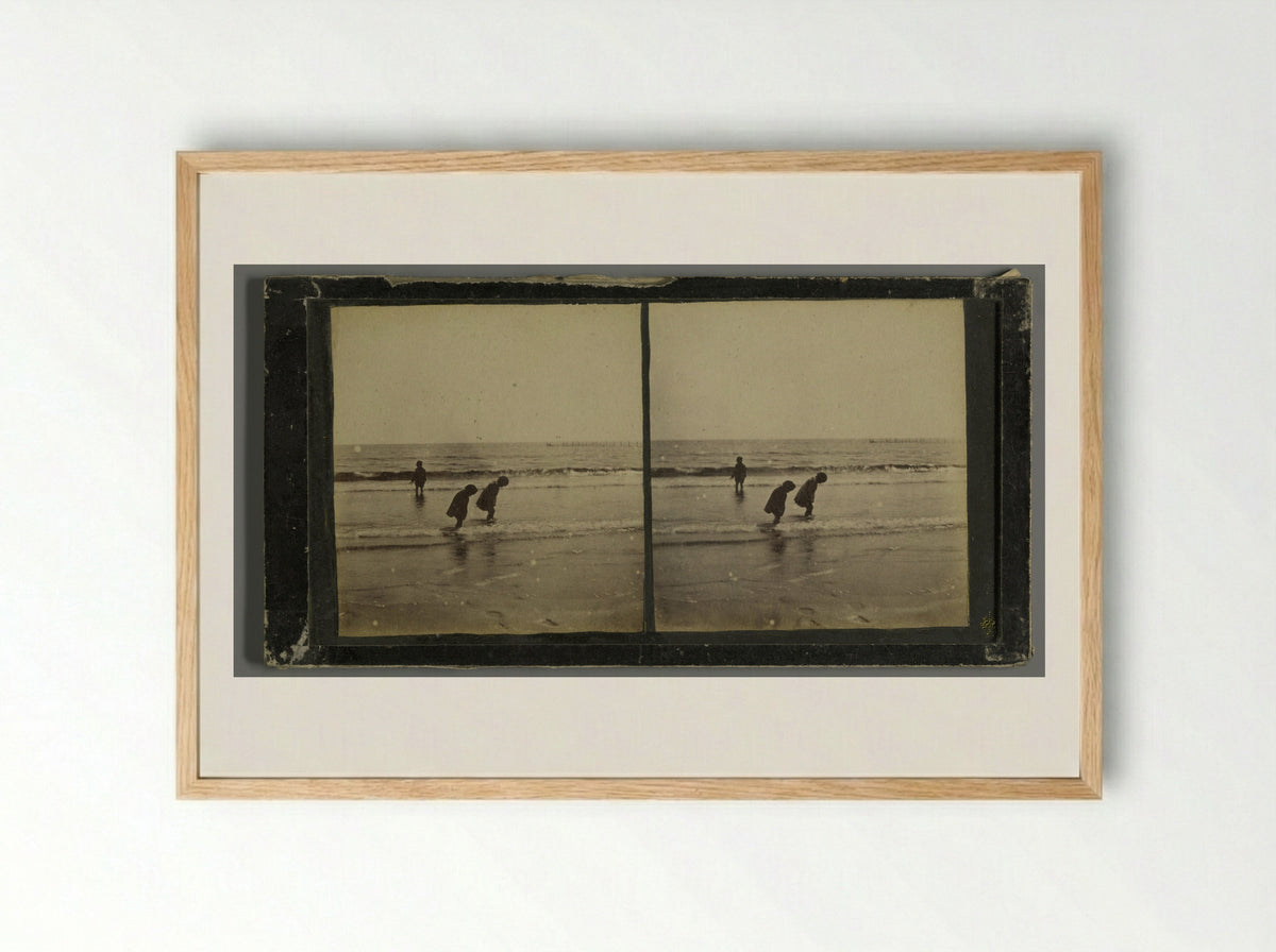 Breaking Wave (instantaneous) - George Washington Wilson - Framed Print Wood