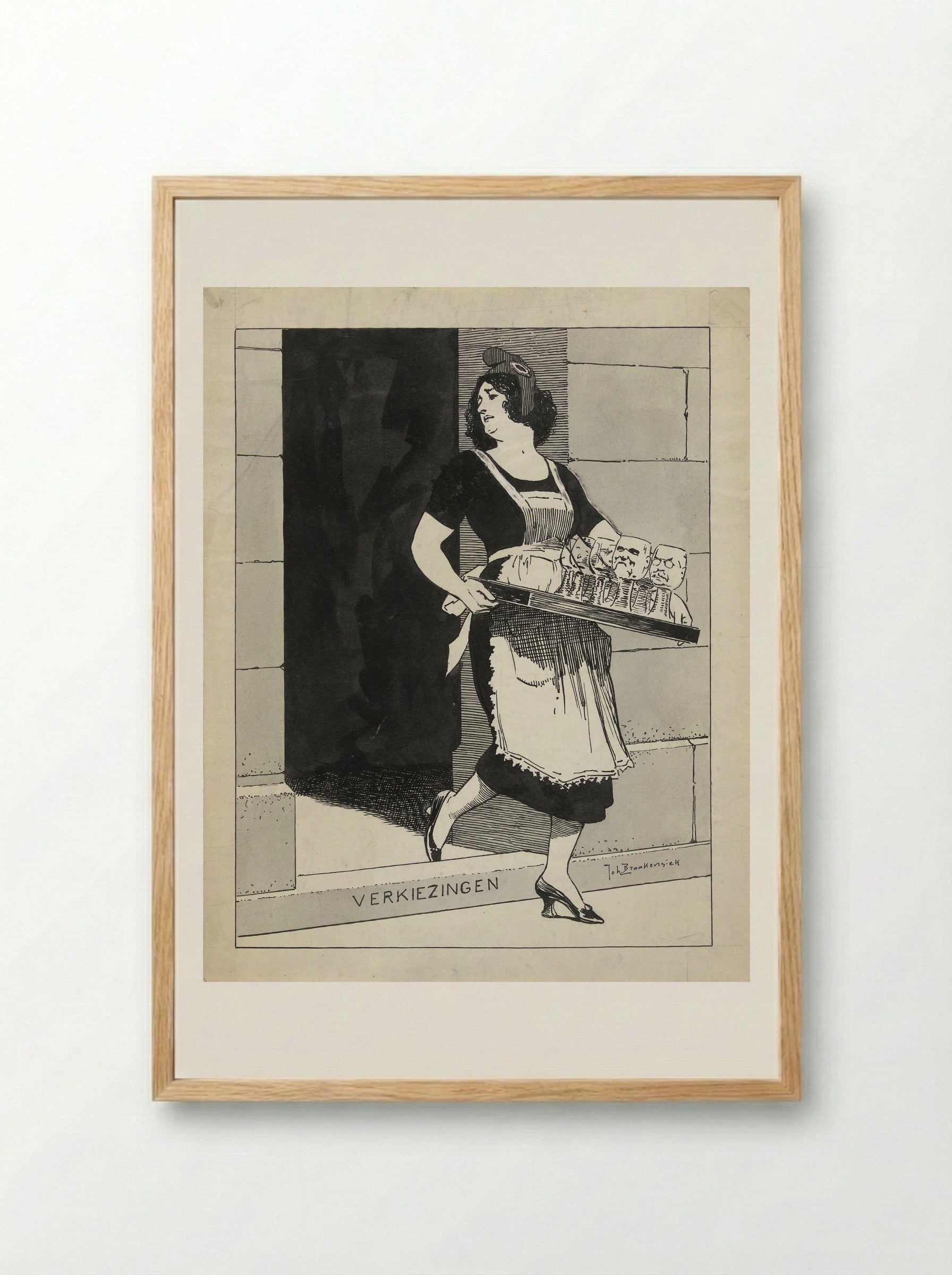 De Nederlandse Maagd als dienstmeid met een blad glazen struikelt over het afstapje Verkiezingen - Johan Braakensiek - Framed Print Wood