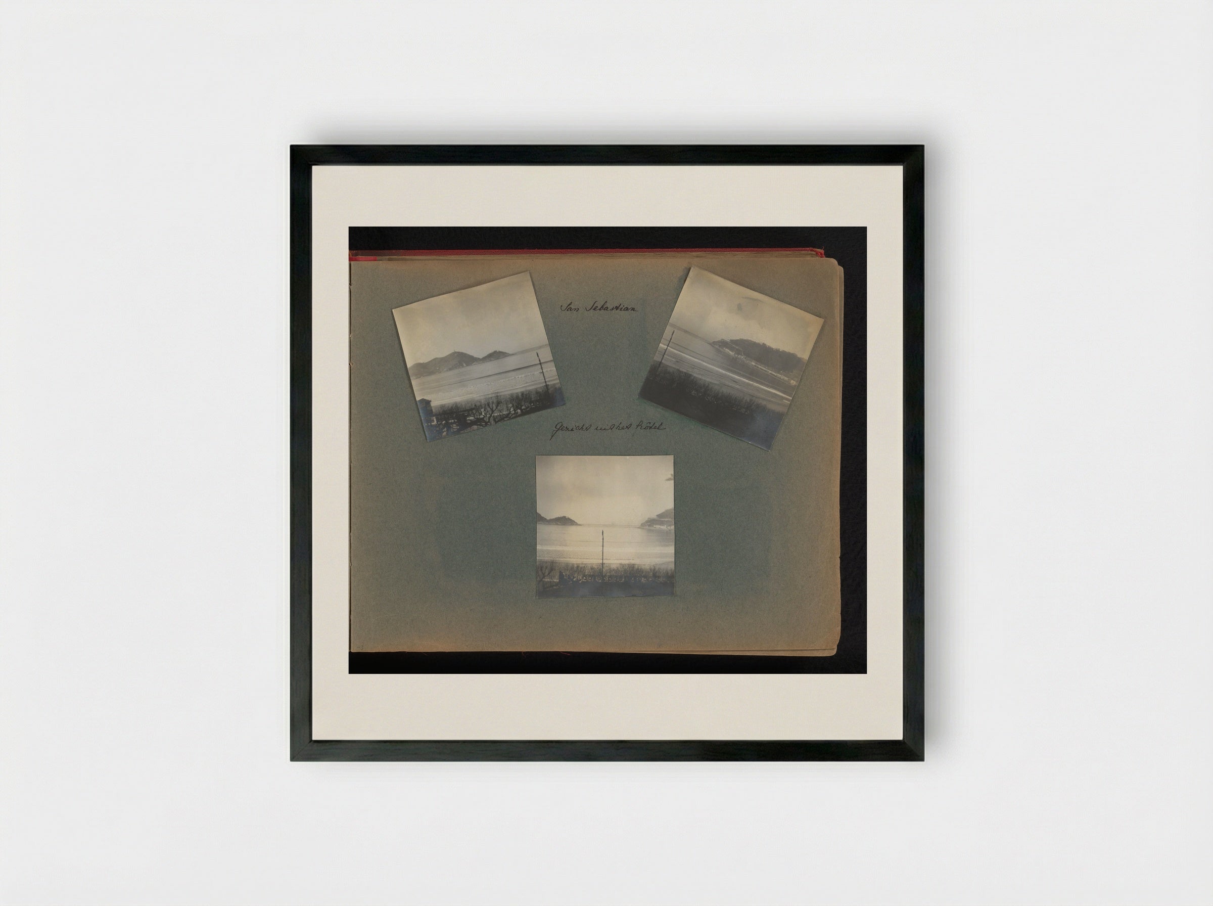 Drie gezichten op de kust van San Sebastián - Charlotte Alida Boelen-Matthes - Framed Print Black