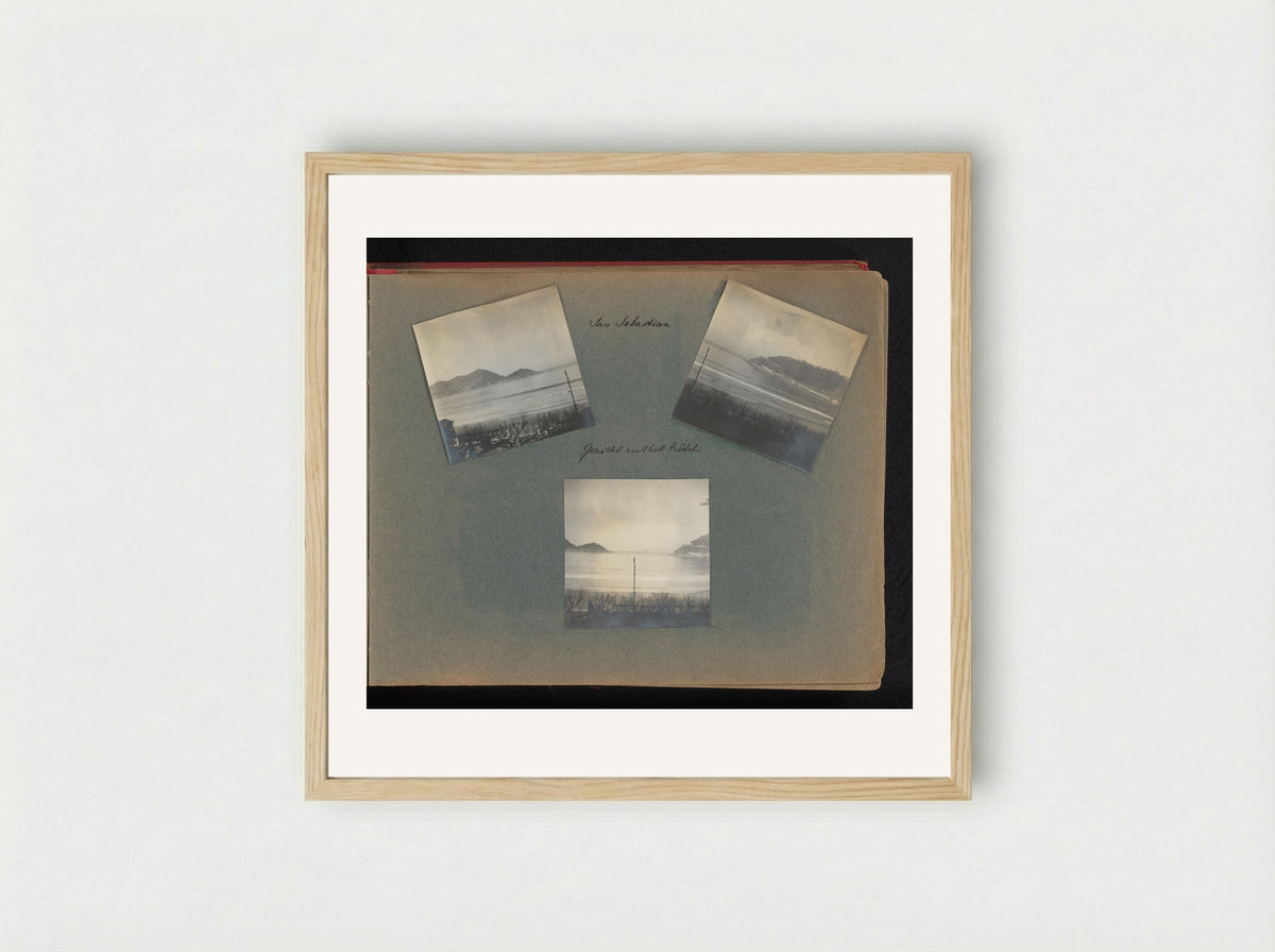 Drie gezichten op de kust van San Sebastián - Charlotte Alida Boelen-Matthes - Framed Print Wood