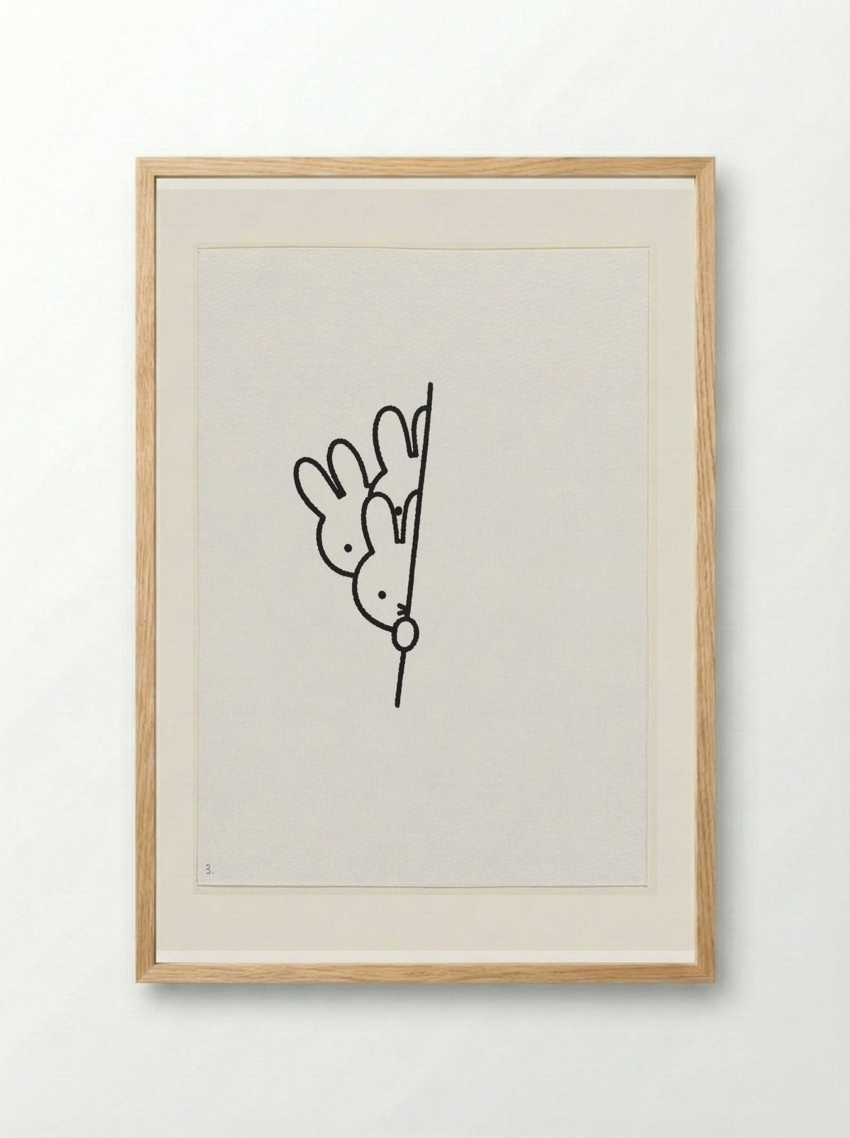Drie konijnenhoofden achter muur II - Dick Bruna - Framed Print Wood
