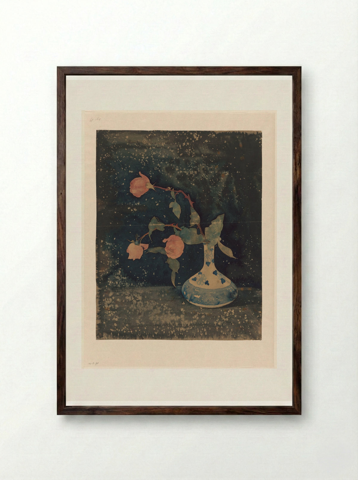 Drie rozen in een oosterse vaas - Theo Nieuwenhuis - Framed Print Dark Wood