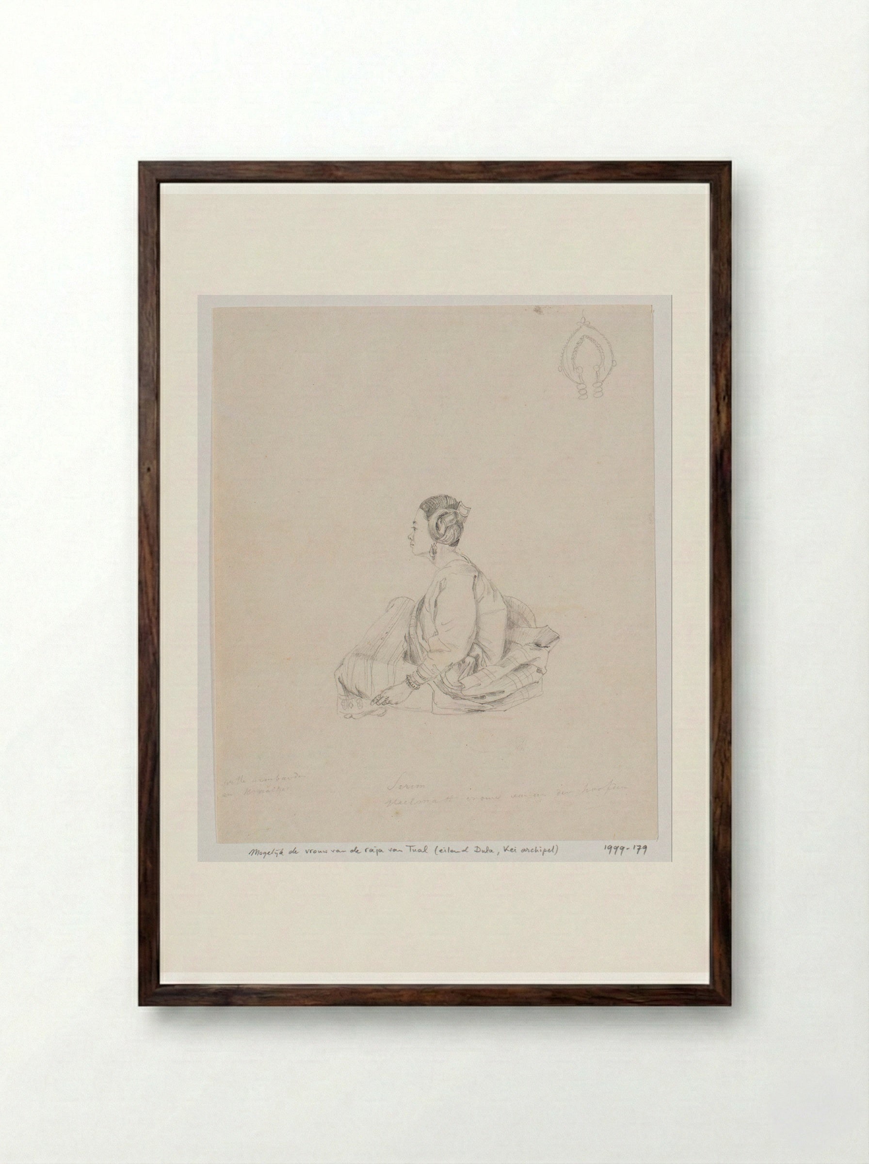Figuurstudie van een zittende vrouw en detail van haar oorsieraad, Zuidoost-Molukken - Adrianus Johannes Bik - Framed Print Dark Wood