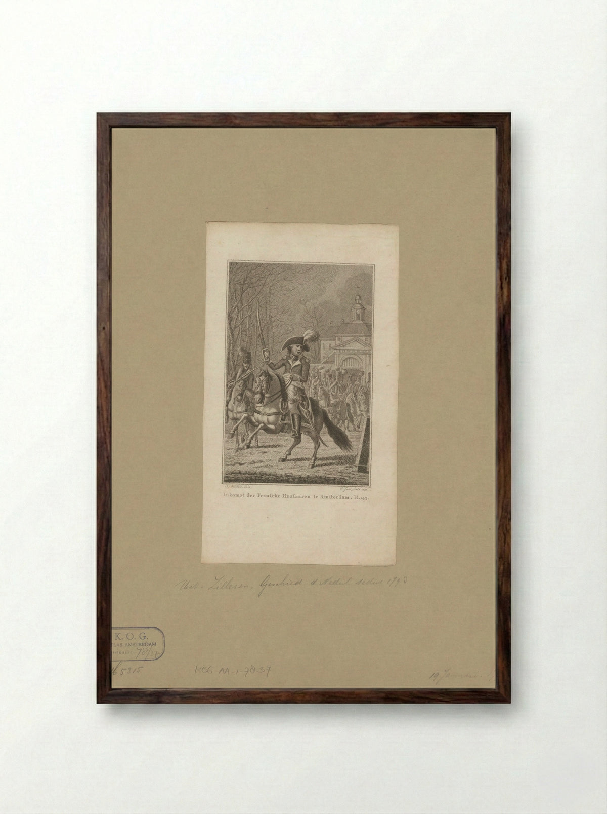 Franse huzaren trekken Amsterdam binnen bij de Leidsepoort - Christiaan Josi - Framed Print Dark Wood
