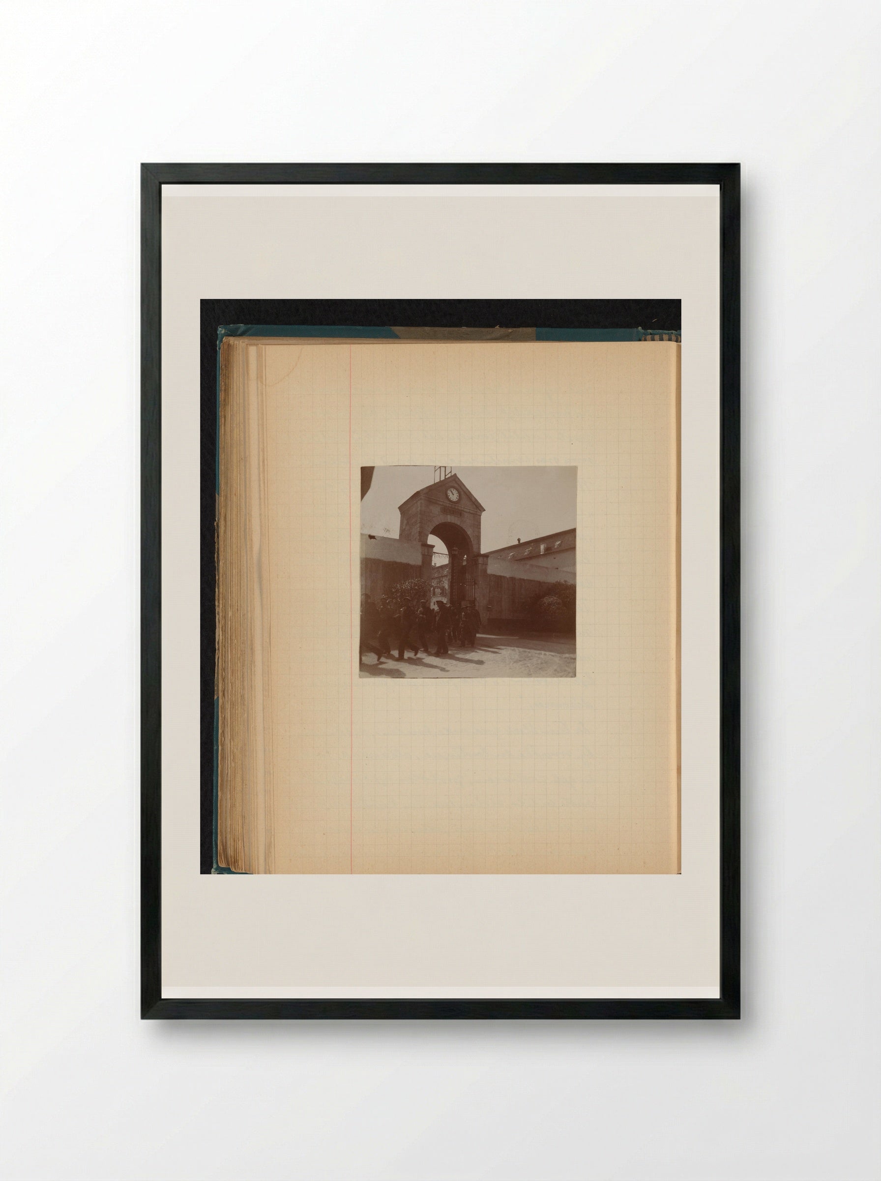 Gevangenispoort met Arabische gevangenen, mogelijk in Chiavari - Théodore van Lelyveld - Framed Print Black