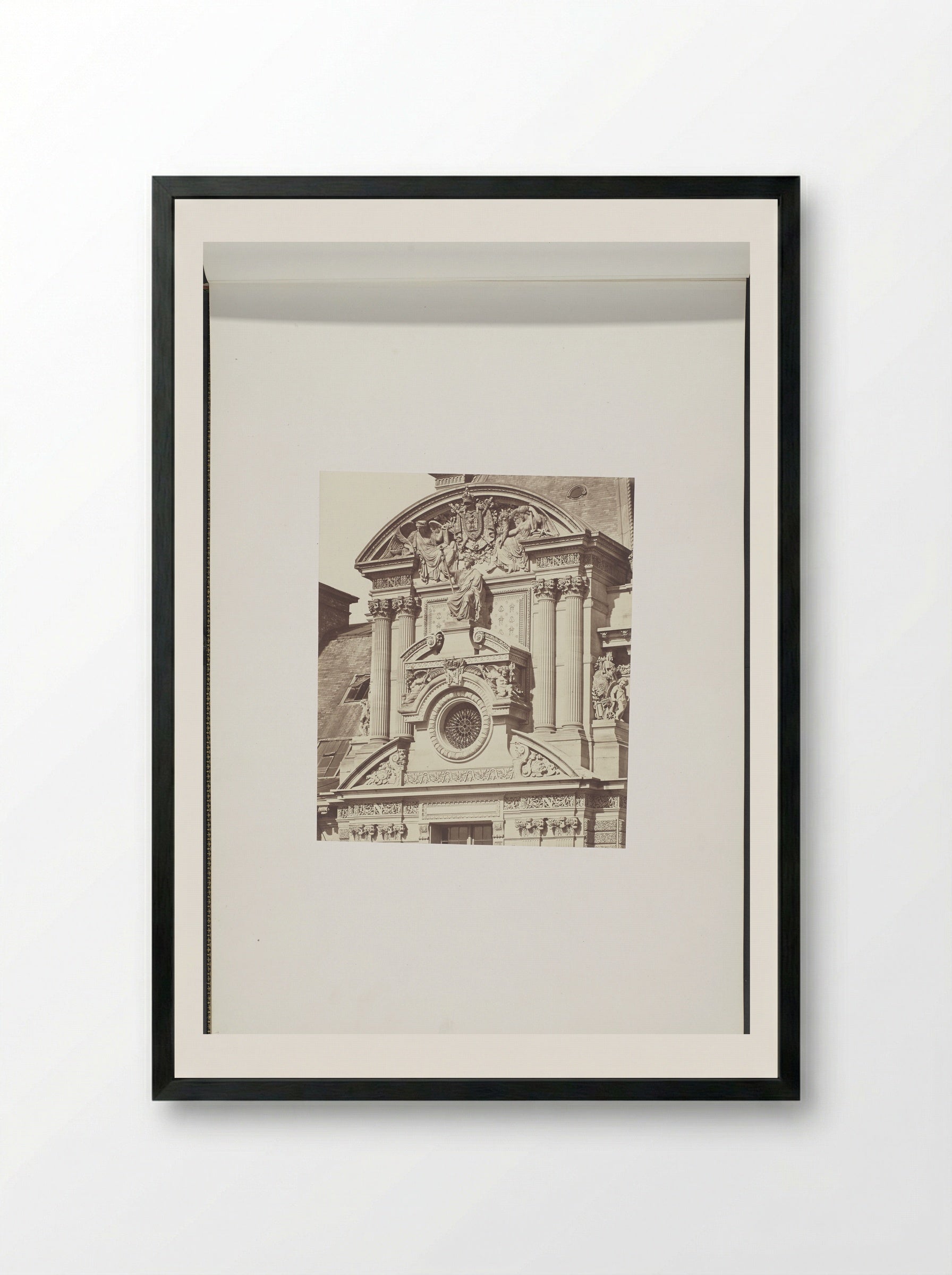 Gevel van het Pavillon de Rohan (bovenzijde) - Édouard Denis Baldus - Framed Print Black