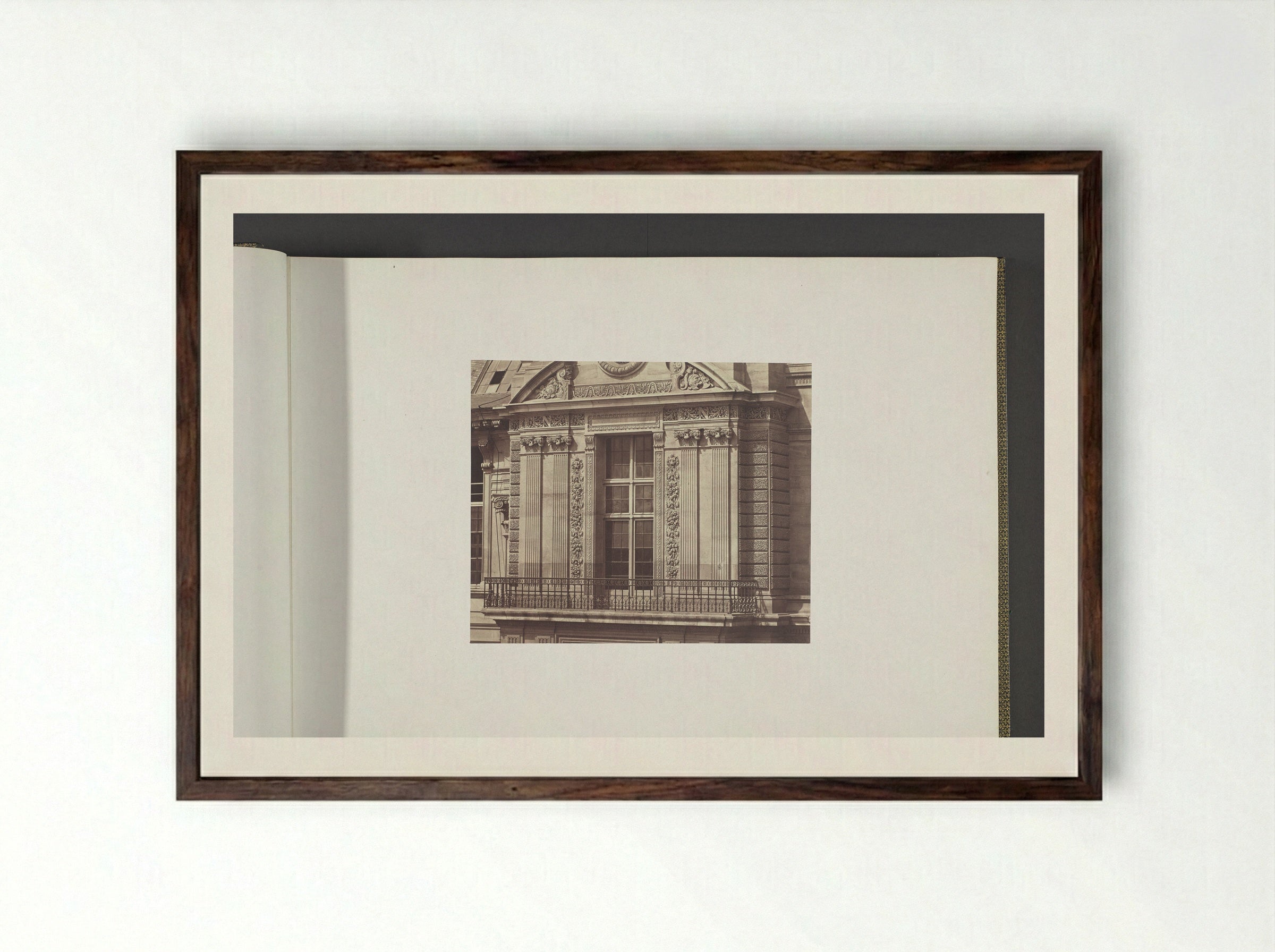 Gevel van het Pavillon de Rohan (onderzijde) - Édouard Denis Baldus - Framed Print Dark Wood