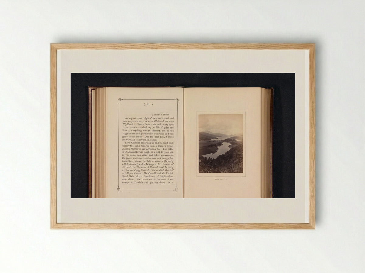 Gezicht op Loch Tummel - George Washington Wilson - Framed Print Wood
