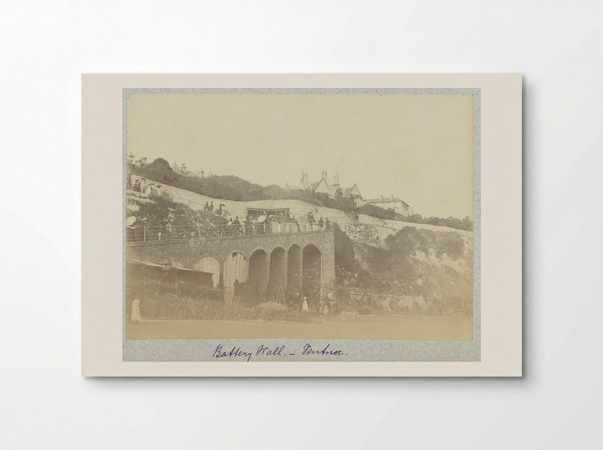 Gezicht op de Battery Wall in Ventnor - Henry Pauw van Wieldrecht - Poster