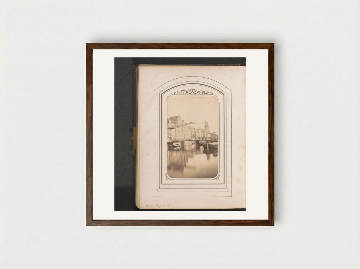Gezicht op de Houtgracht in Amsterdam - Adolphe Braun & Cie. - Framed Print Dark Wood