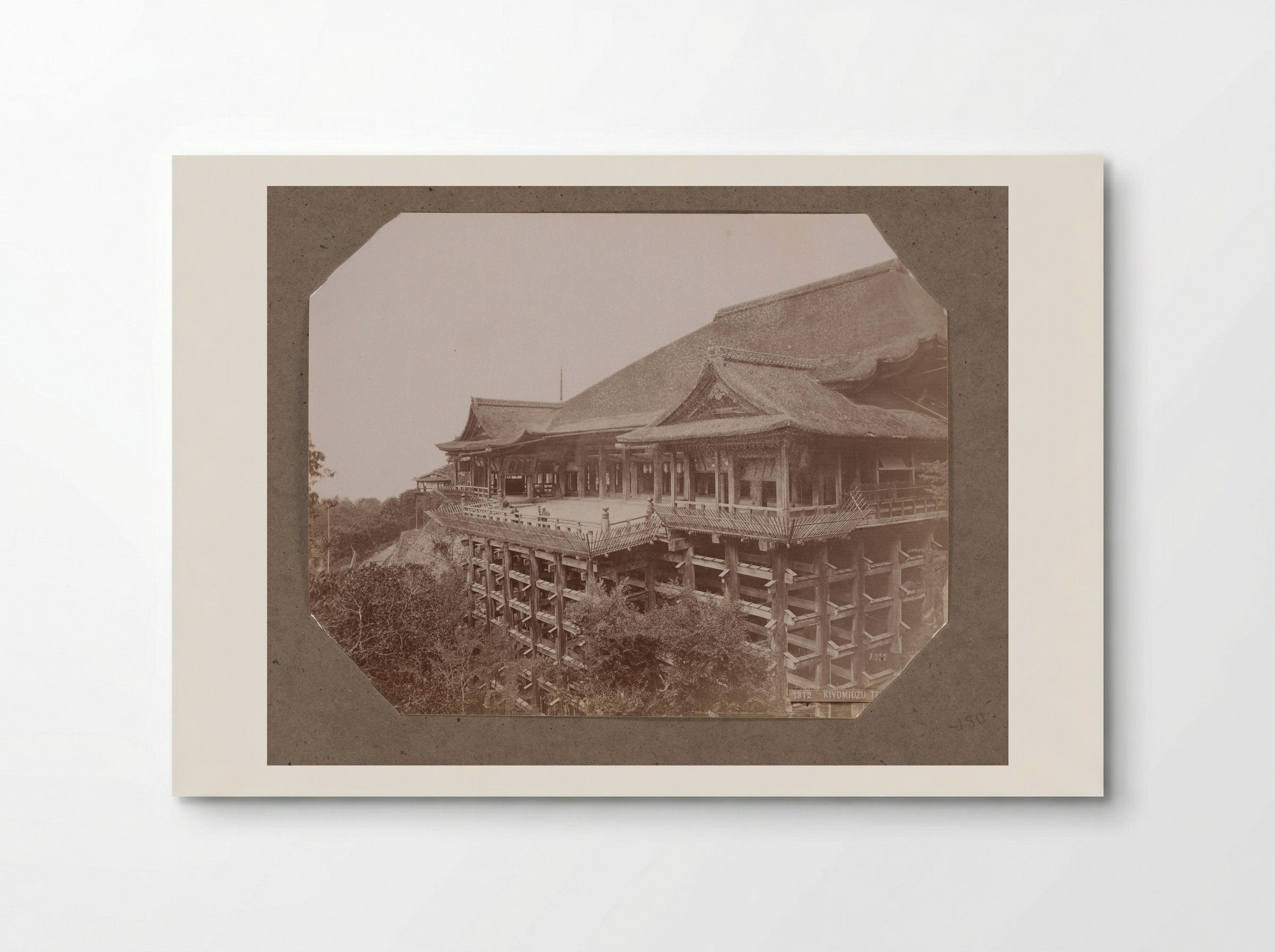 Gezicht op de Kiyomizu-dera tempel in Kyoto, Japan - Kusakabe Kimbei - Poster