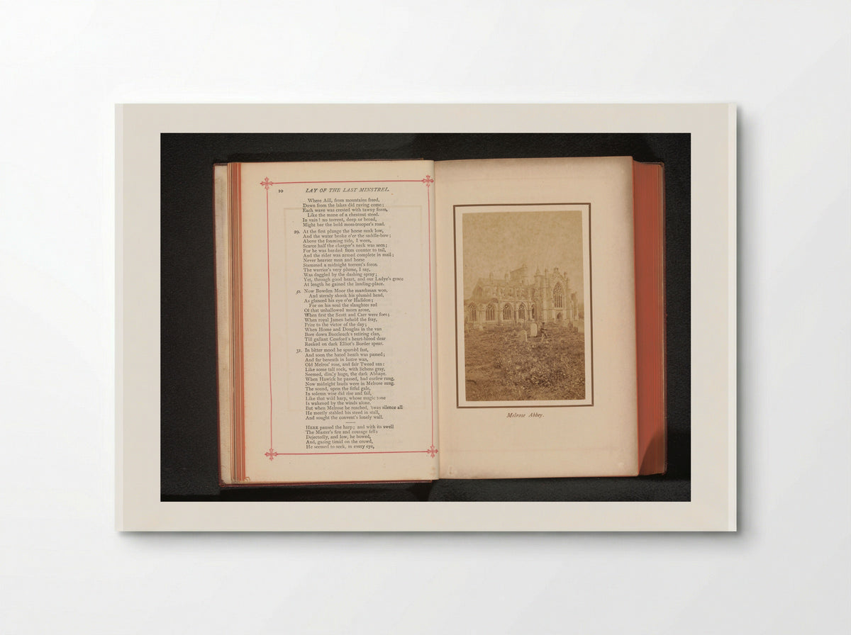 Gezicht op de ruïne van Melrose Abbey - George Washington Wilson - Poster