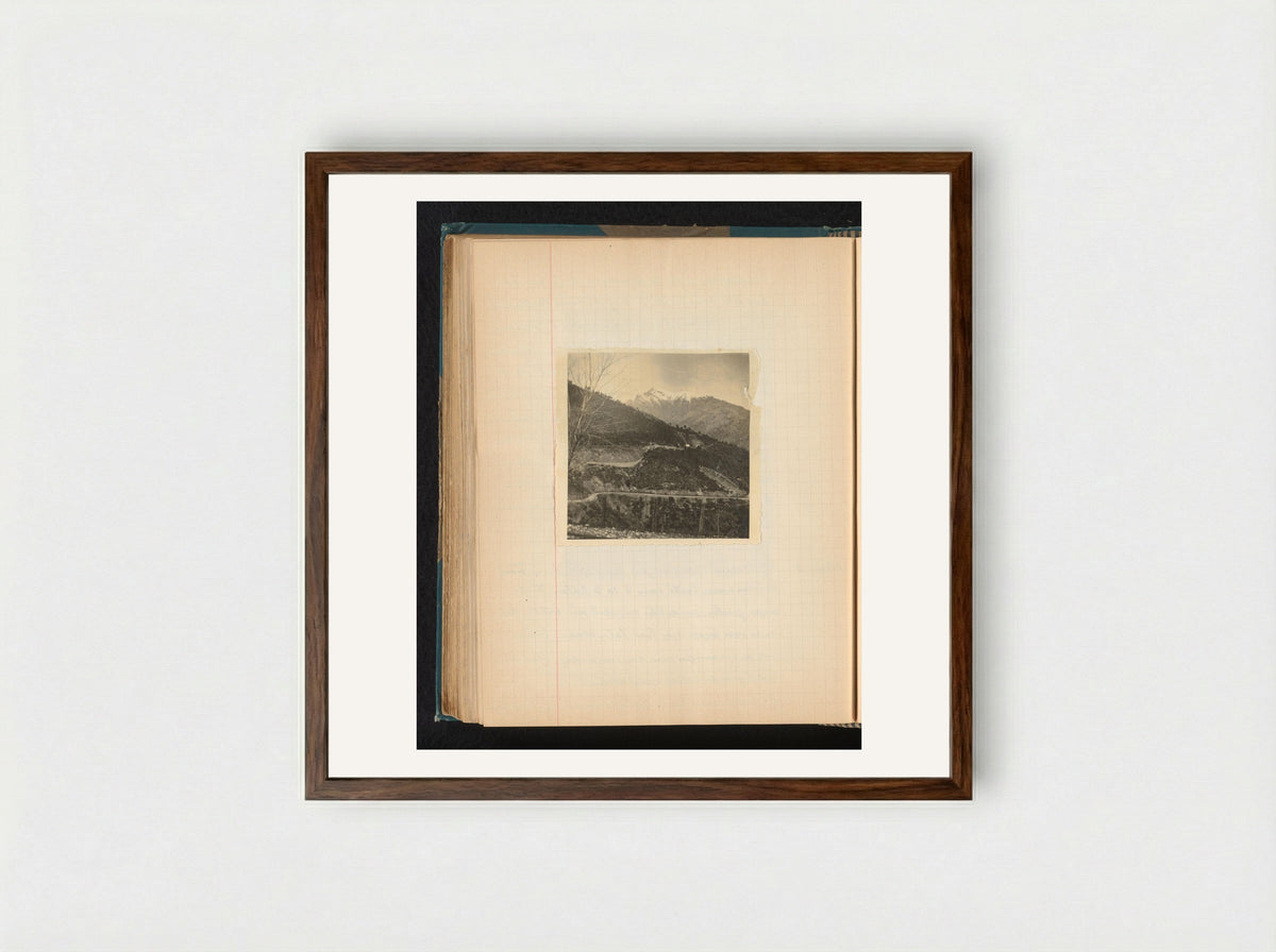 Gezicht op een berglandschap nabij Vivario, Corsica - Théodore van Lelyveld - Framed Print Dark Wood