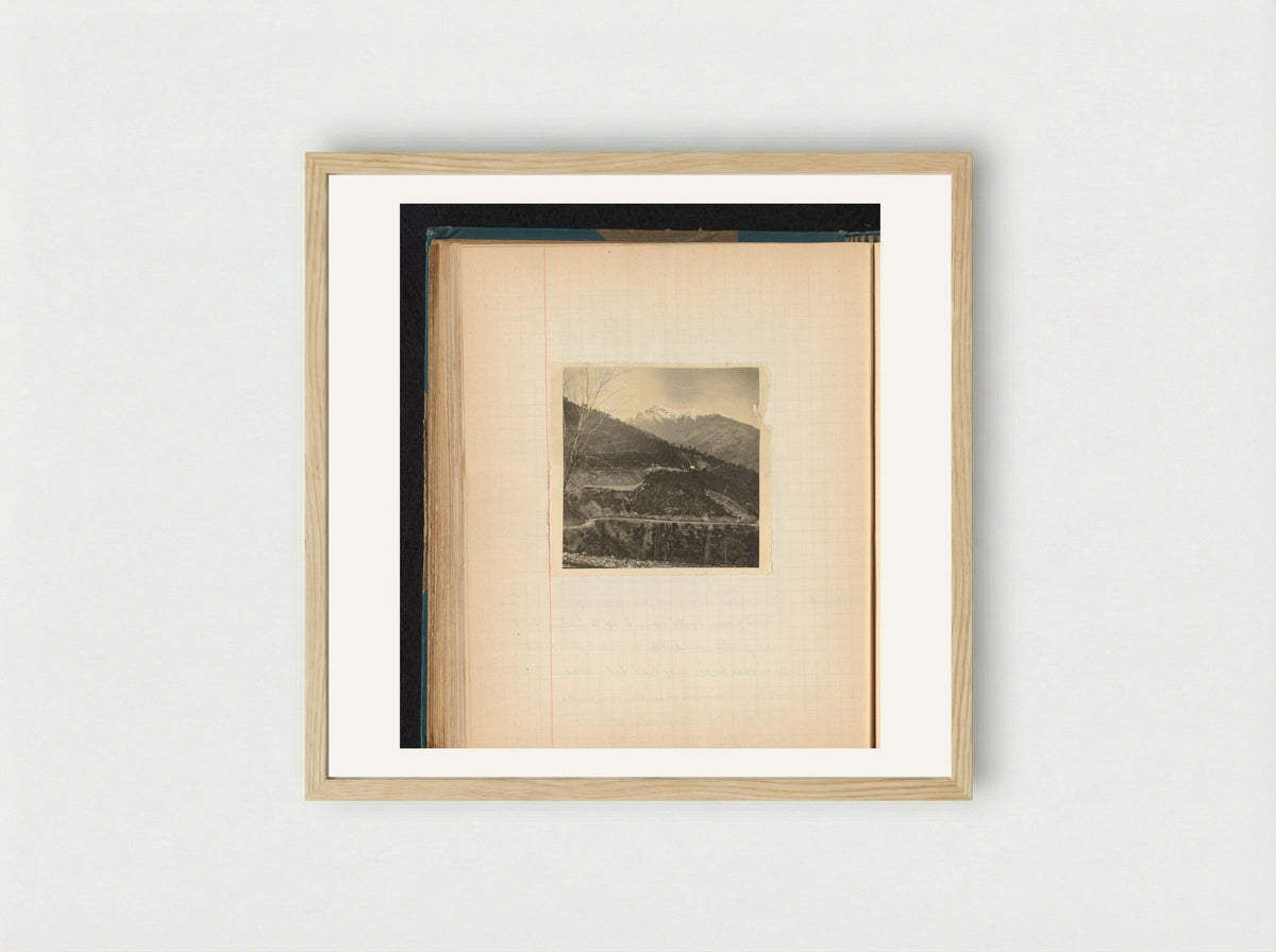 Gezicht op een berglandschap nabij Vivario, Corsica - Théodore van Lelyveld - Framed Print Wood