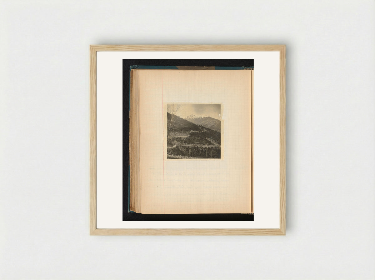 Gezicht op een berglandschap nabij Vivario, Corsica - Théodore van Lelyveld - Framed Print Wood