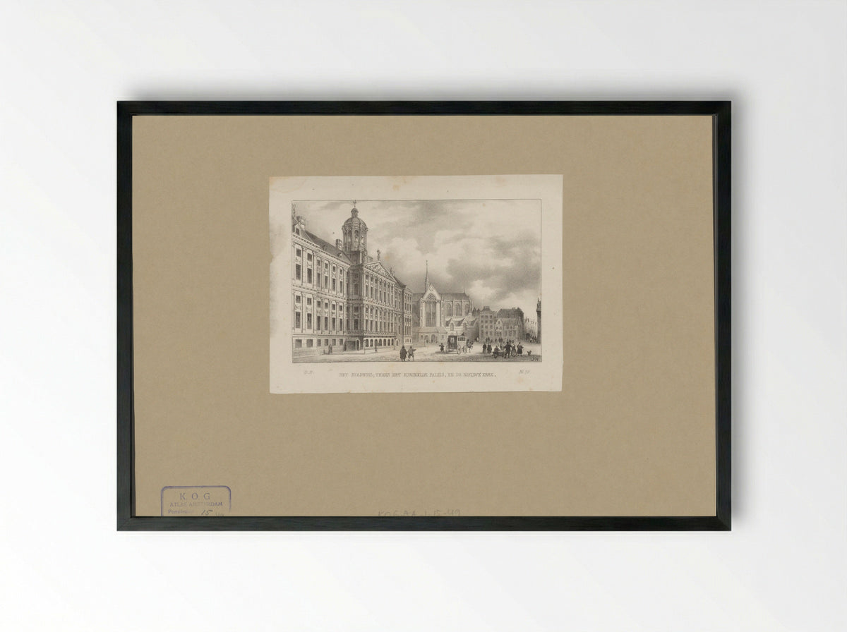Gezicht op het Paleis op de Dam en de Nieuwe Kerk - Gebroeders Diederichs - Framed Print Black