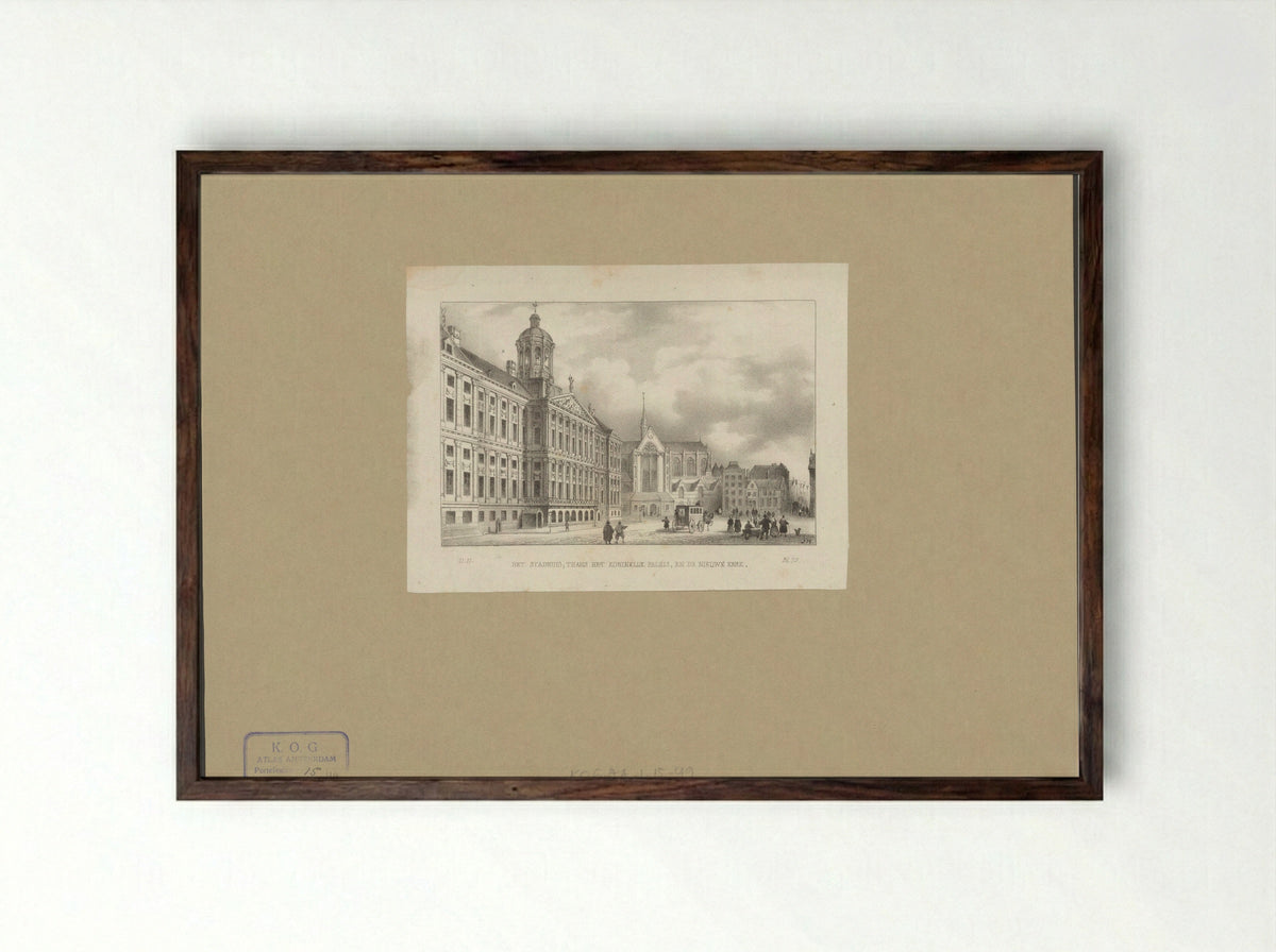 Gezicht op het Paleis op de Dam en de Nieuwe Kerk - Gebroeders Diederichs - Framed Print Dark Wood