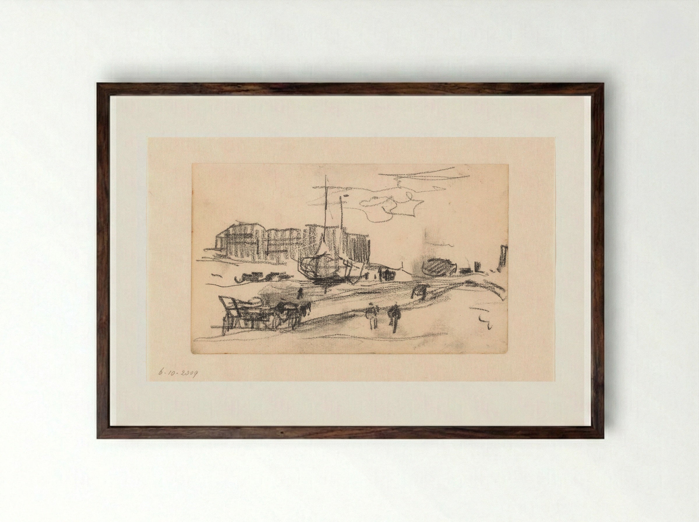 Gezicht op het strand met schepen en diverse figuren - Willem Bastiaan Tholen - Framed Print Dark Wood