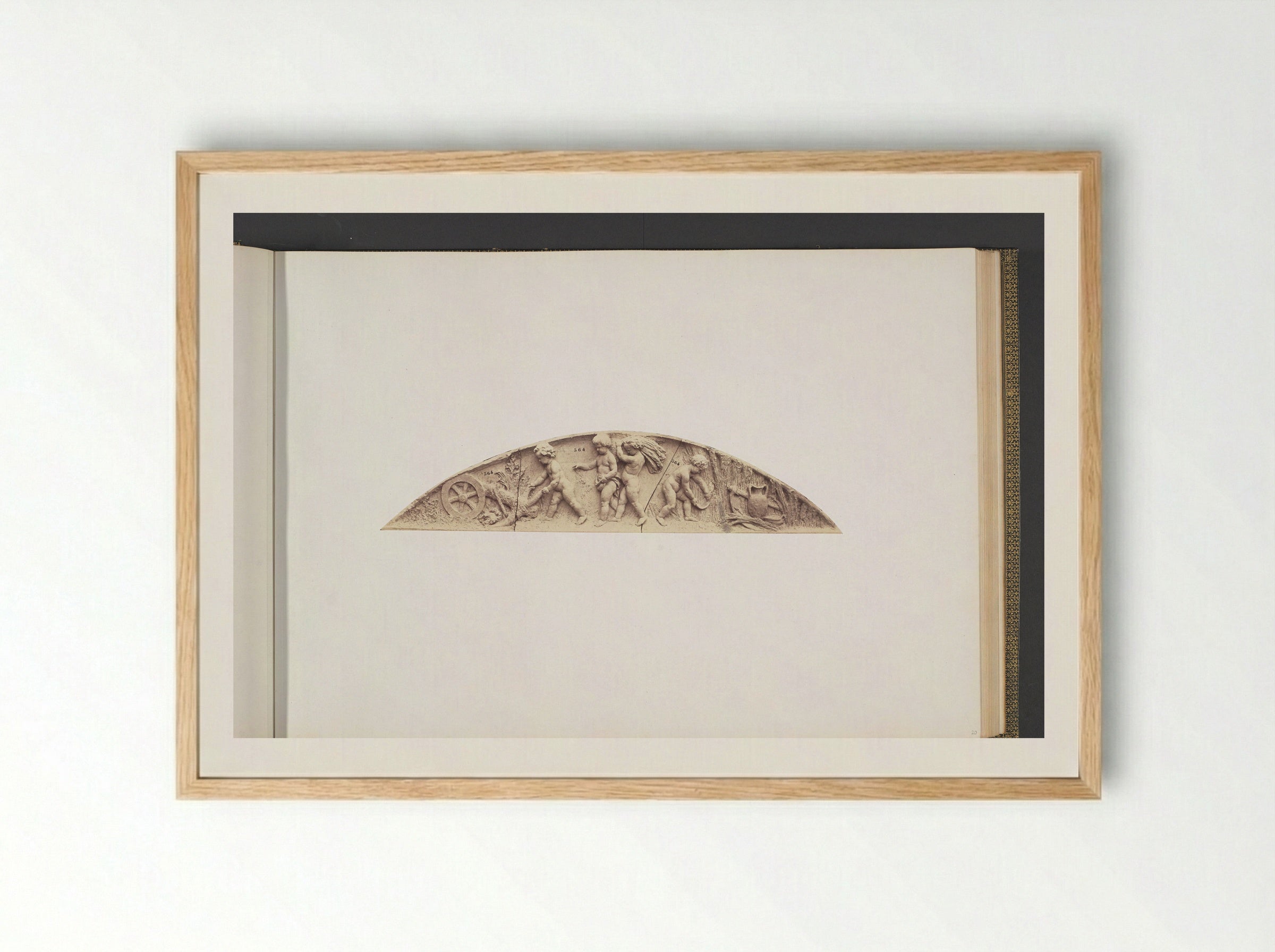 Gipsmodellen voor beeldhouwwerken op het Palais du Louvre: L'Agriculture - Édouard Denis Baldus - Framed Print Wood