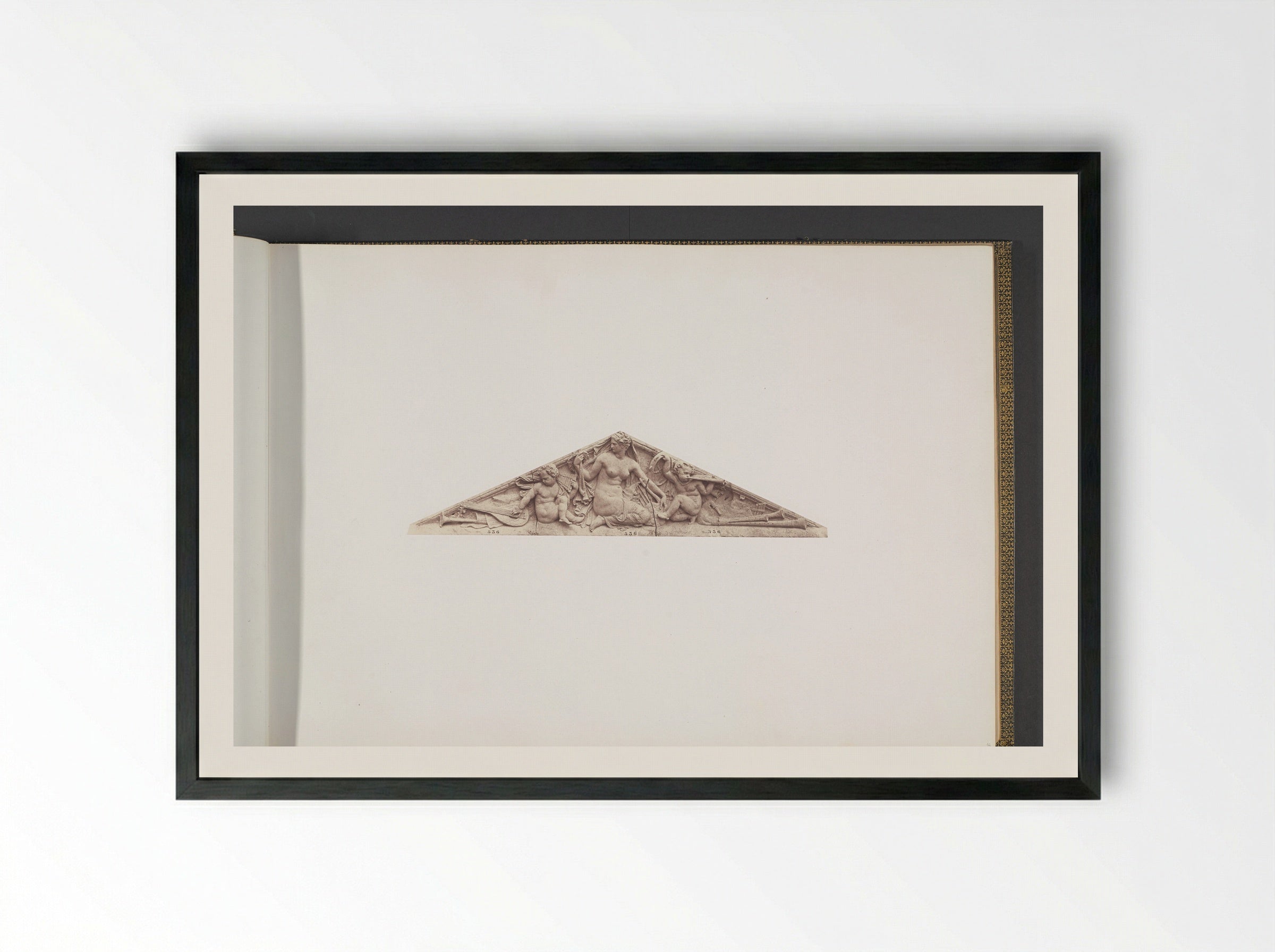 Gipsmodellen voor beeldhouwwerken op het Palais du Louvre: La Musique - Édouard Denis Baldus - Framed Print Black
