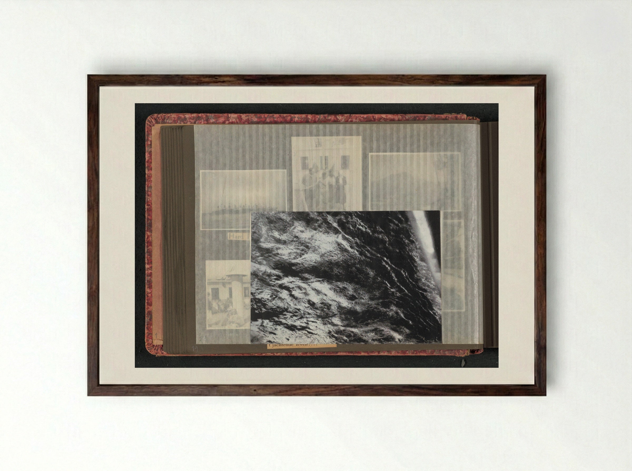 Glinsterende zeespiegel (2) - Eva Charlotte Pennink-Boelen - Framed Print Dark Wood