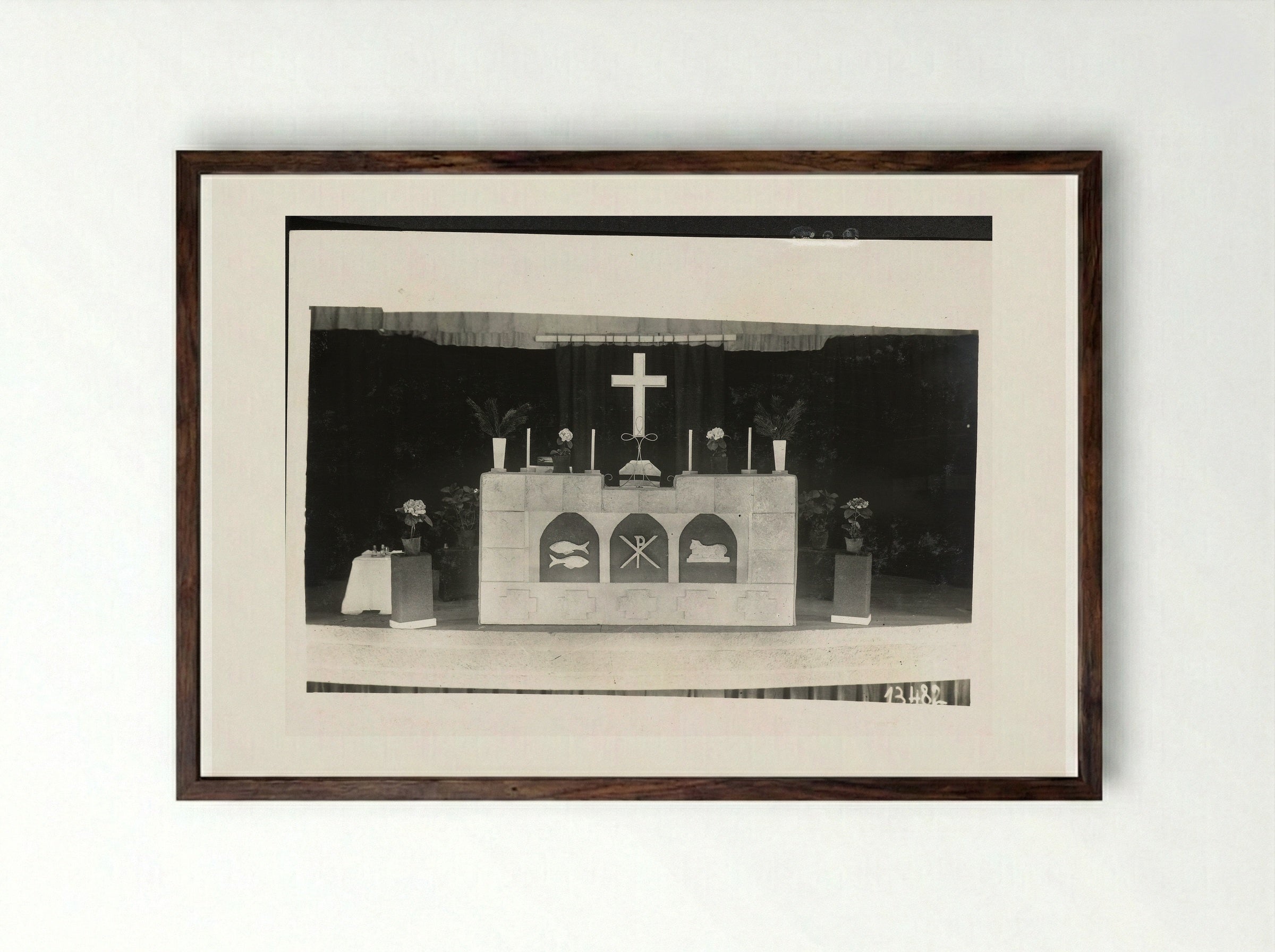 Herdenking sterfdag Roosevelt - Dick W.B. van Maarseveen - Framed Print Dark Wood