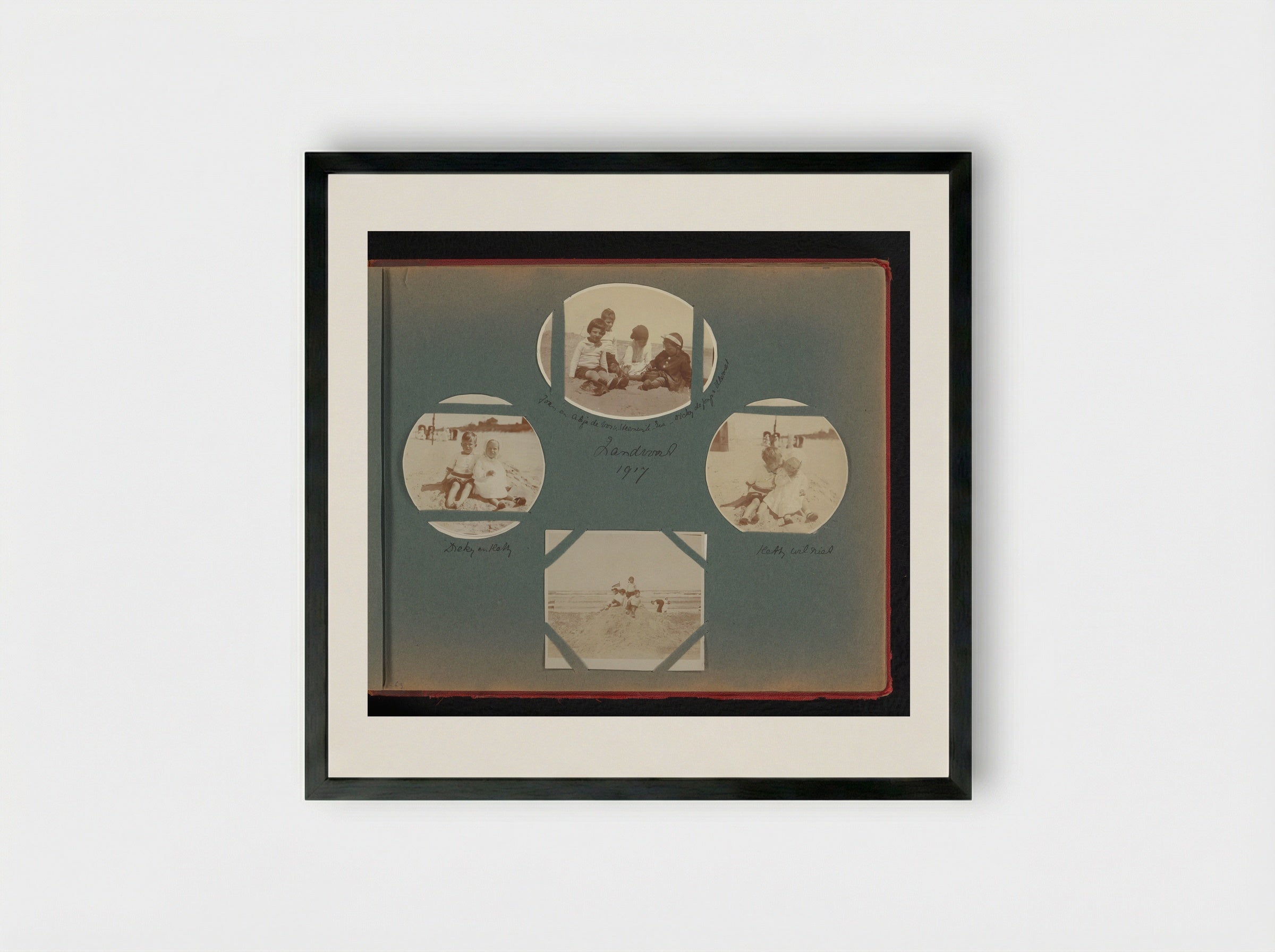 Hetty Boelen met andere kinderen op het strand van Zandvoort - Charlotte Alida Boelen-Matthes - Framed Print Black