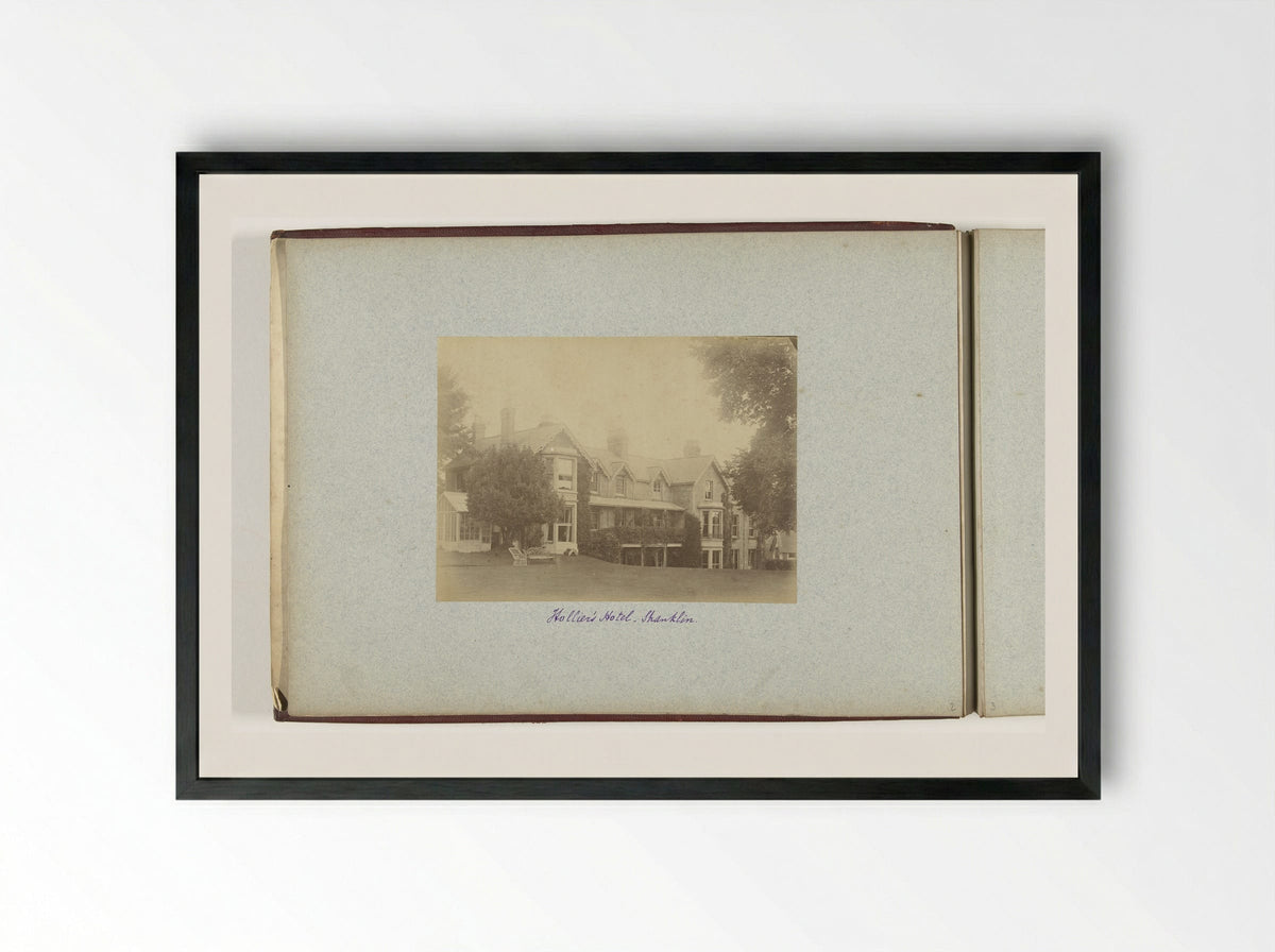 Hollier's Hotel in Shanklin - Henry Pauw van Wieldrecht - Framed Print Black
