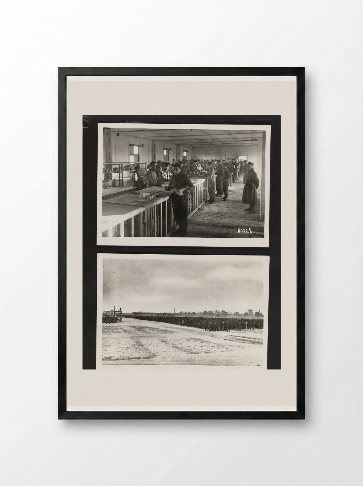 Kampwinkel en appel - Dick W.B. van Maarseveen - Framed Print Black