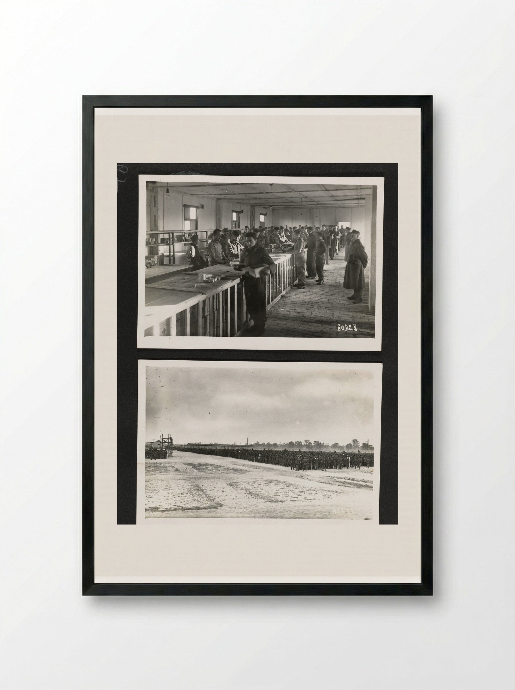 Kampwinkel en appel - Dick W.B. van Maarseveen - Framed Print Black