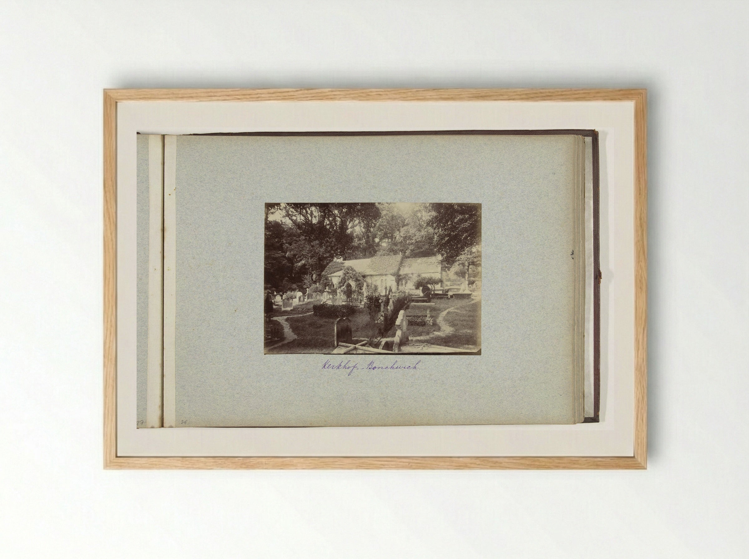 Kerkhof van de Old Saint Boniface Church te Bonchurch - Henry Pauw van Wieldrecht - Framed Print Wood