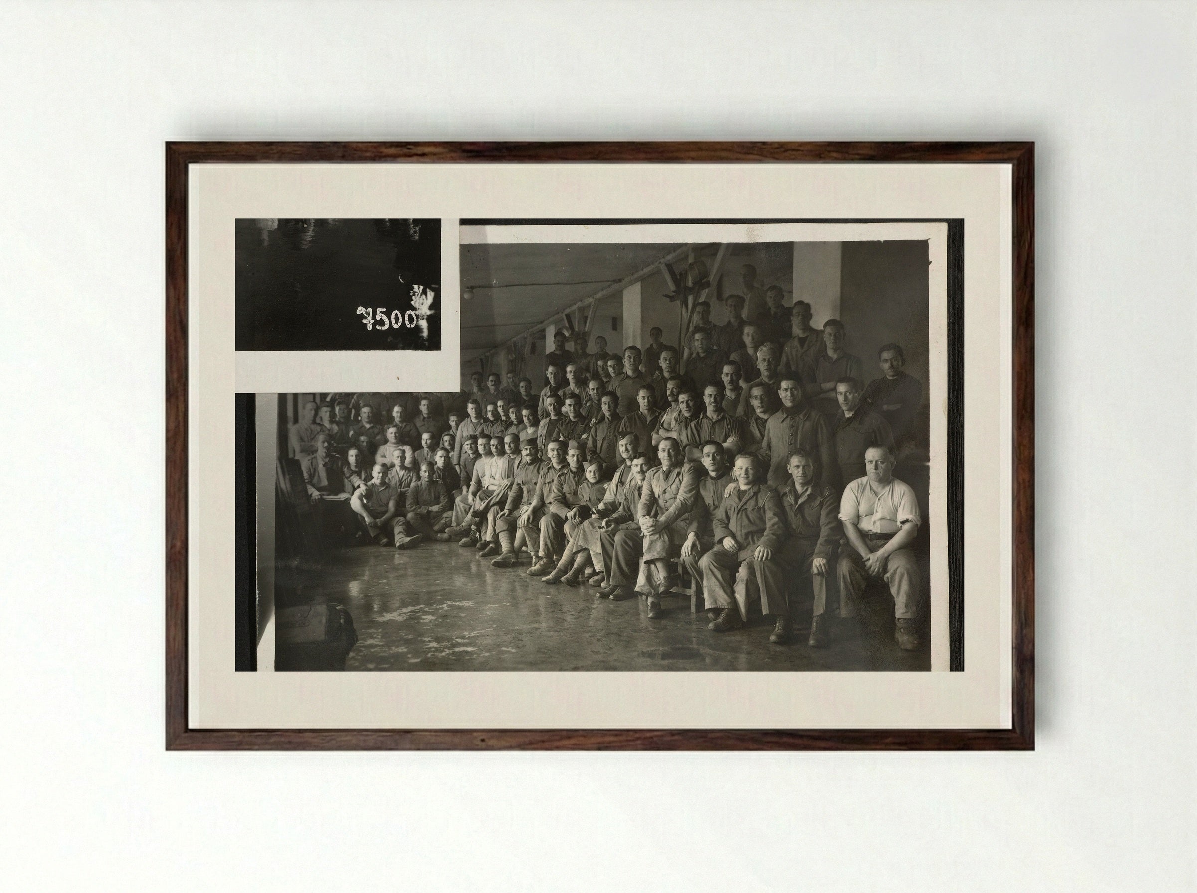 Keuken / Keukenpersoneel - Dick W.B. van Maarseveen - Framed Print Dark Wood