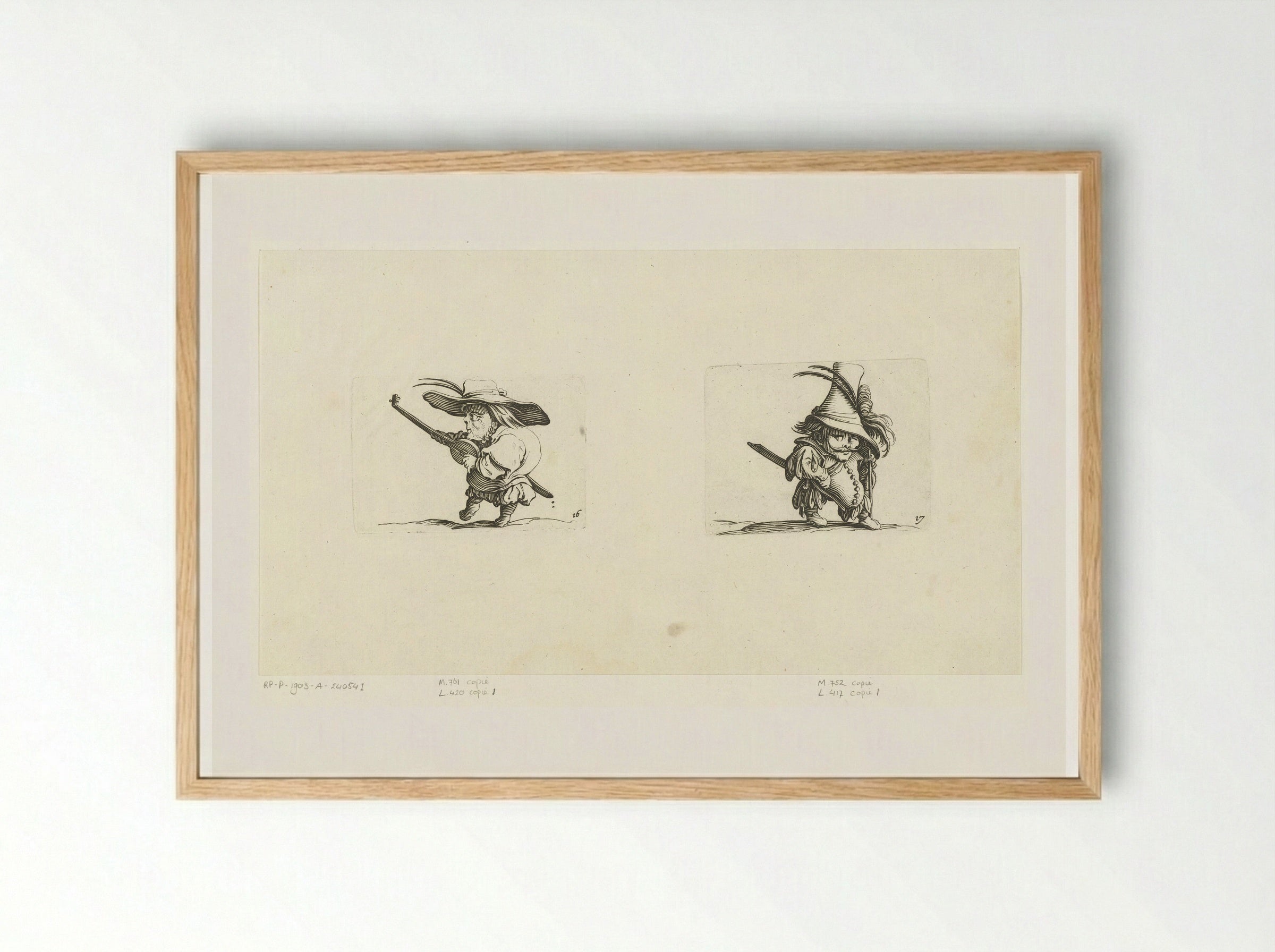 Kleine mens (karikatuur) met luit en zwaard; kleine mens (karikatuur) met zwaard en wandelstok - Abraham Bosse - Framed Print Wood