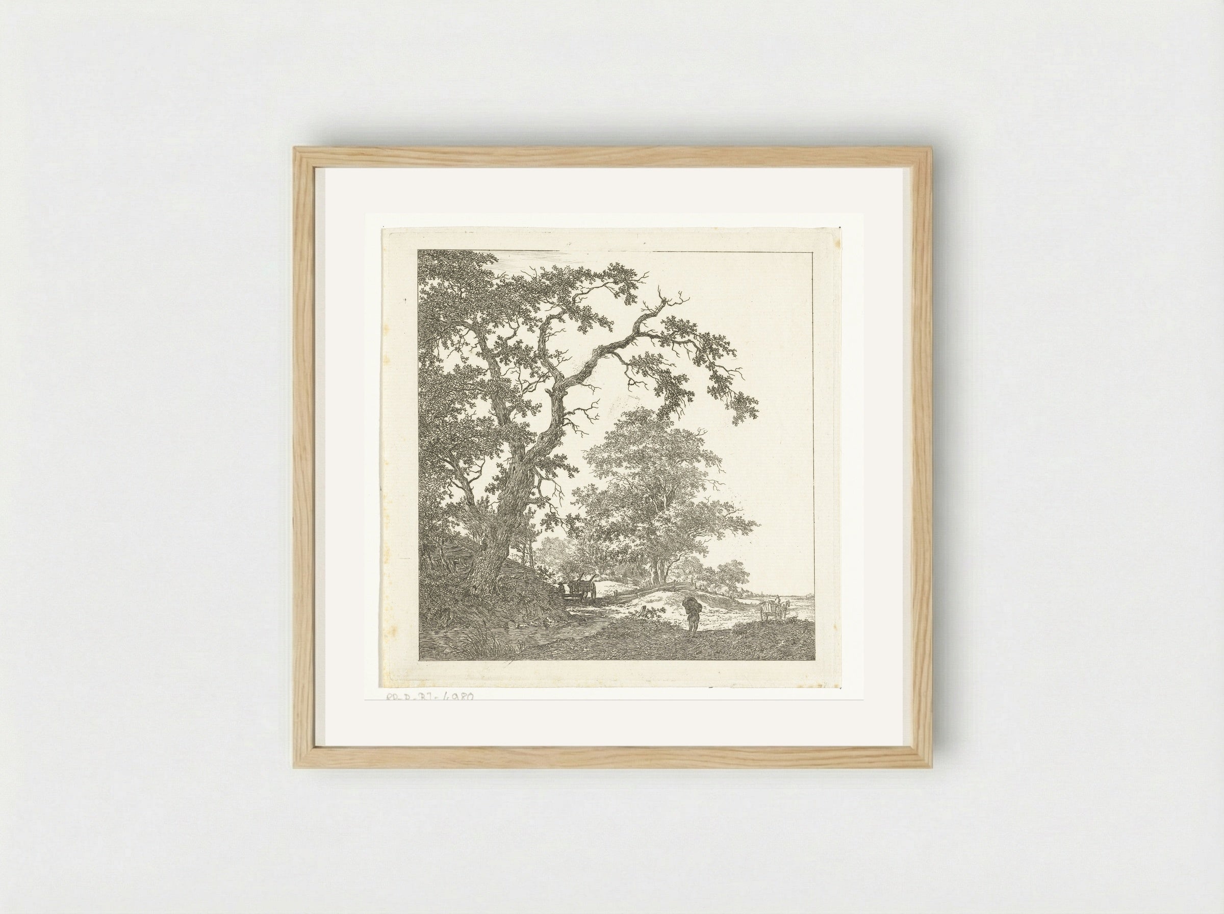 Kruisend zandpad met karren en man met pak op zijn rug - Hermanus van Brussel - Framed Print Wood