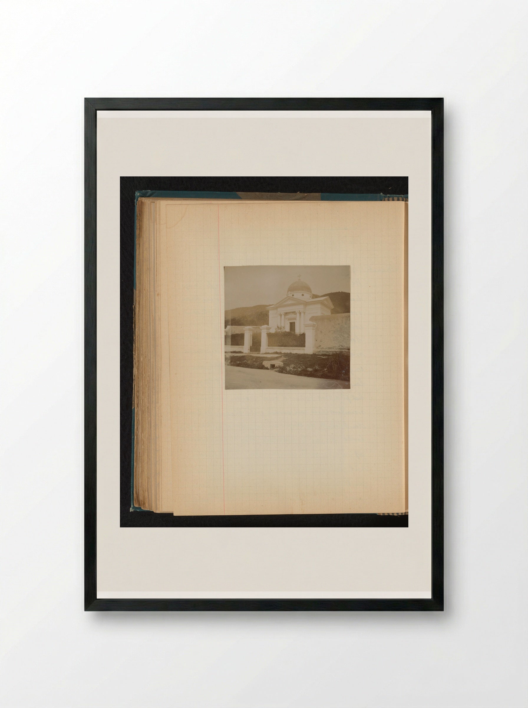 Mausoleum op het kerkhof van Ajaccio, Corsica - Théodore van Lelyveld - Framed Print Black