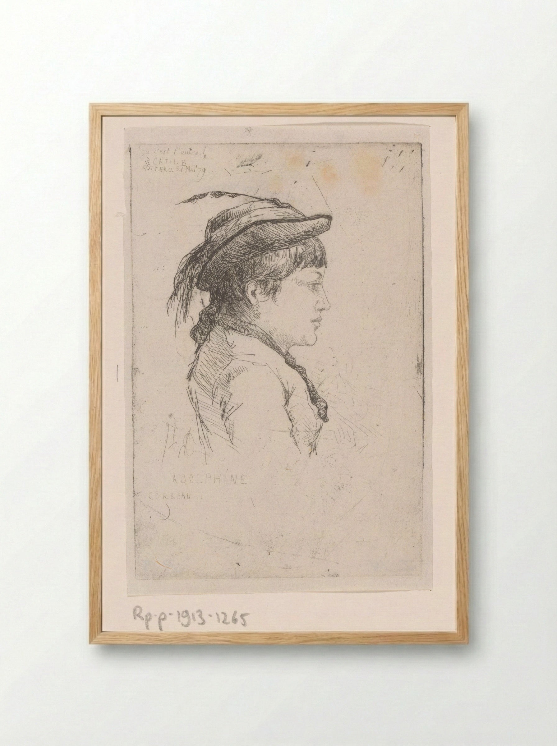 Meisje met hoed op - Philip Zilcken - Framed Print Wood