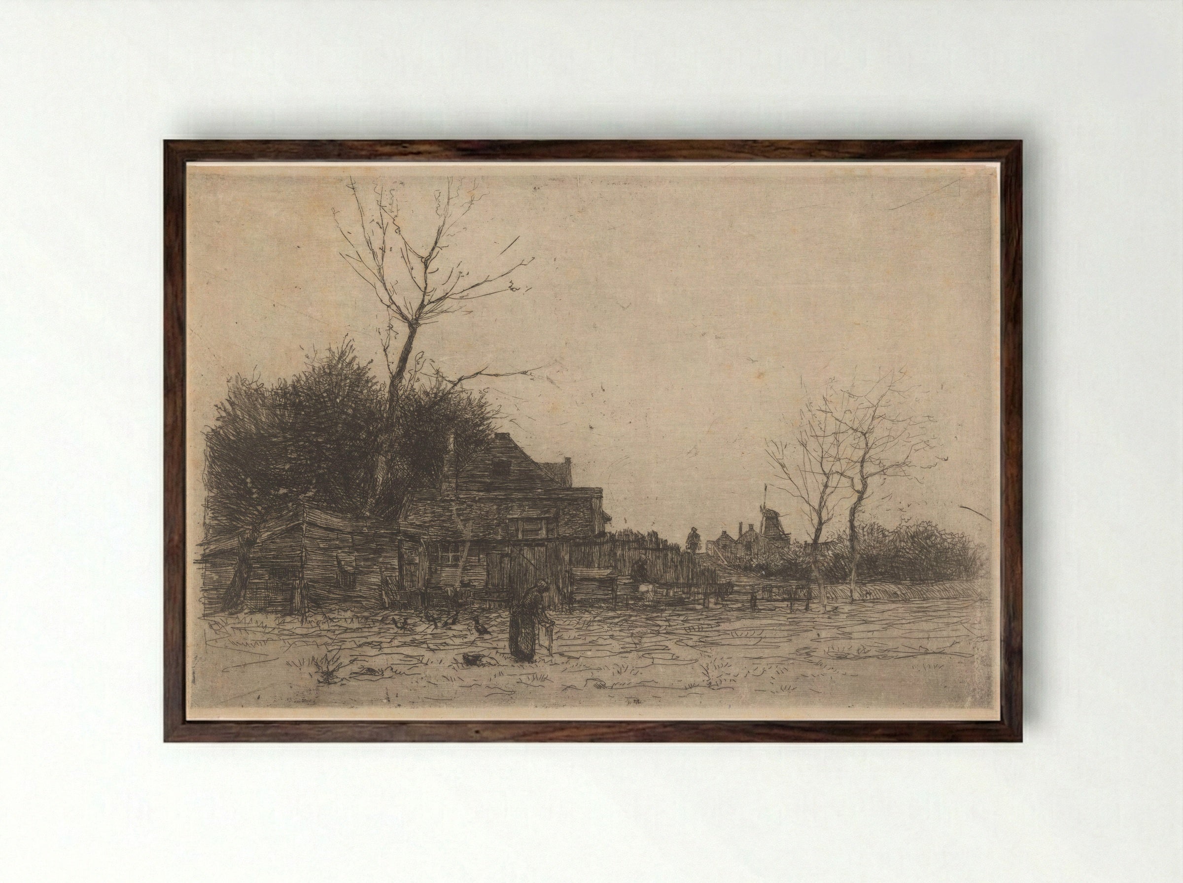 Oude vrouw in een veld bij een boerderij - Philip Zilcken - Framed Print Dark Wood