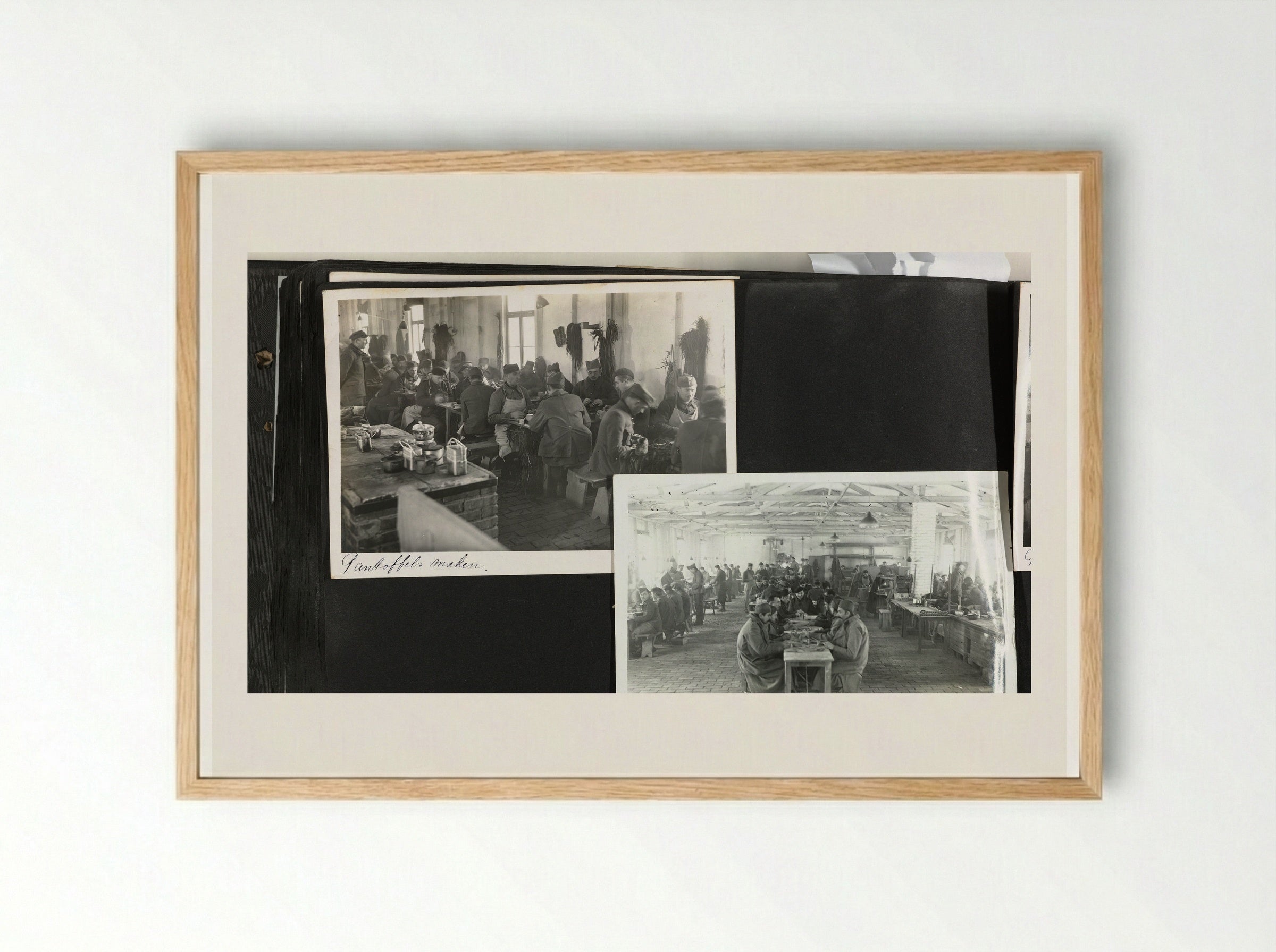 Pantoffels maken / Speelgoed maken - Dick W.B. van Maarseveen - Framed Print Wood