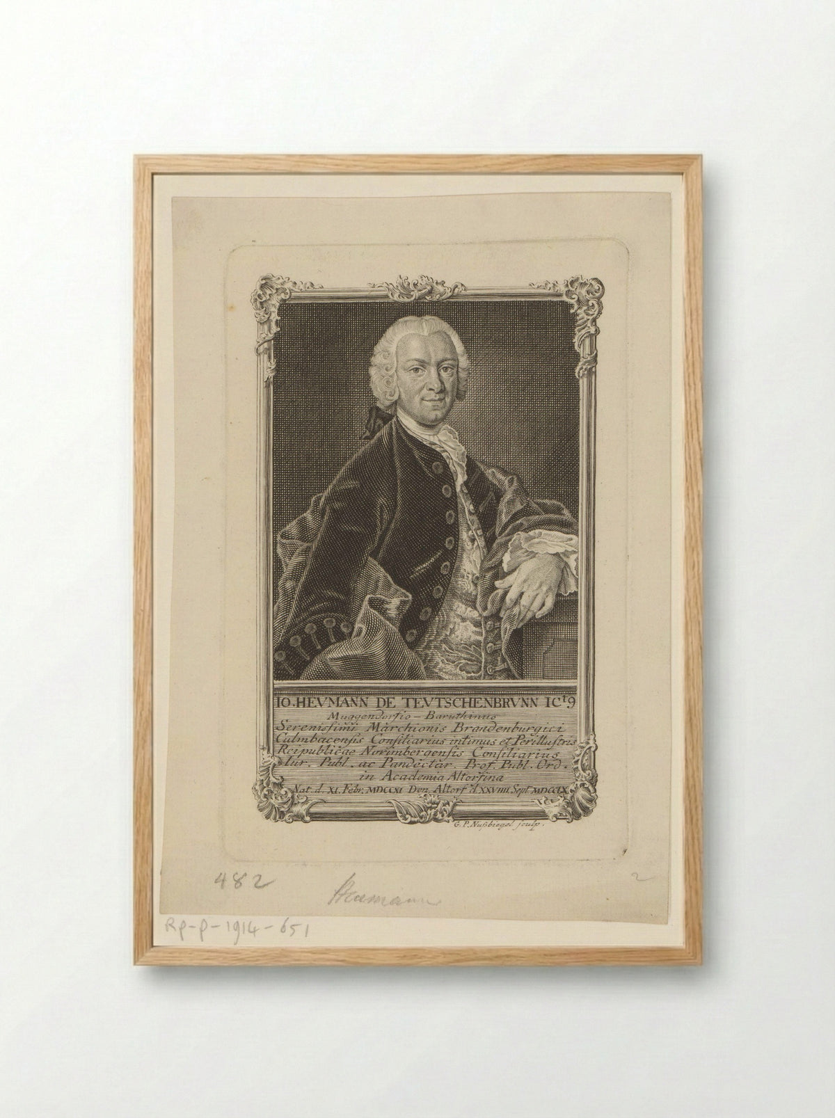 Portret van Johann Heumann von Teuschenbrunn - Georg Paul Nusbiegel - Framed Print Wood