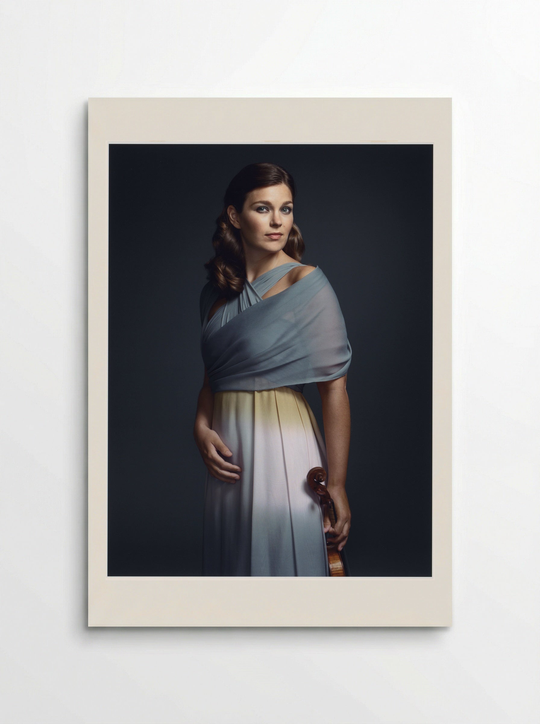 Portret van violiste Janine Jansen - Erwin Olaf - Poster