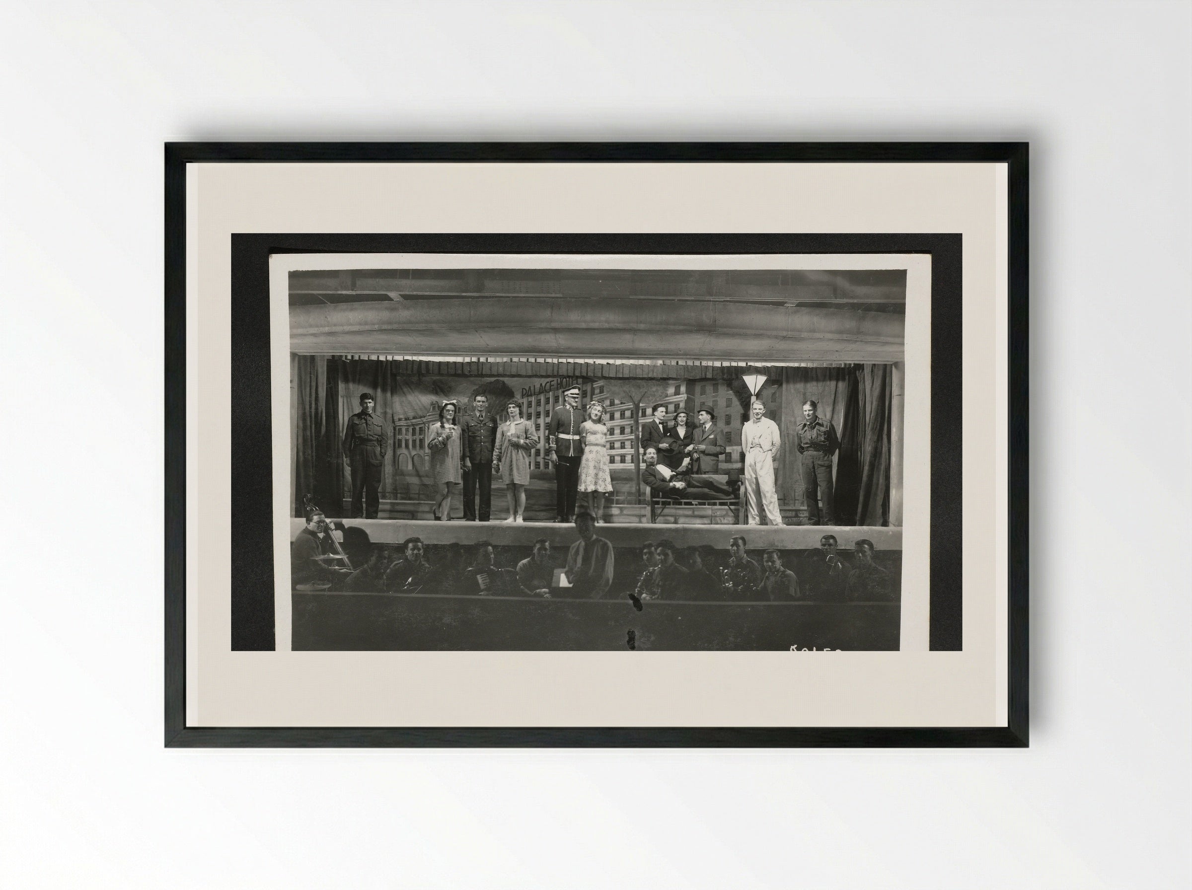 Post en toneelstuk - Dick W.B. van Maarseveen - Framed Print Black