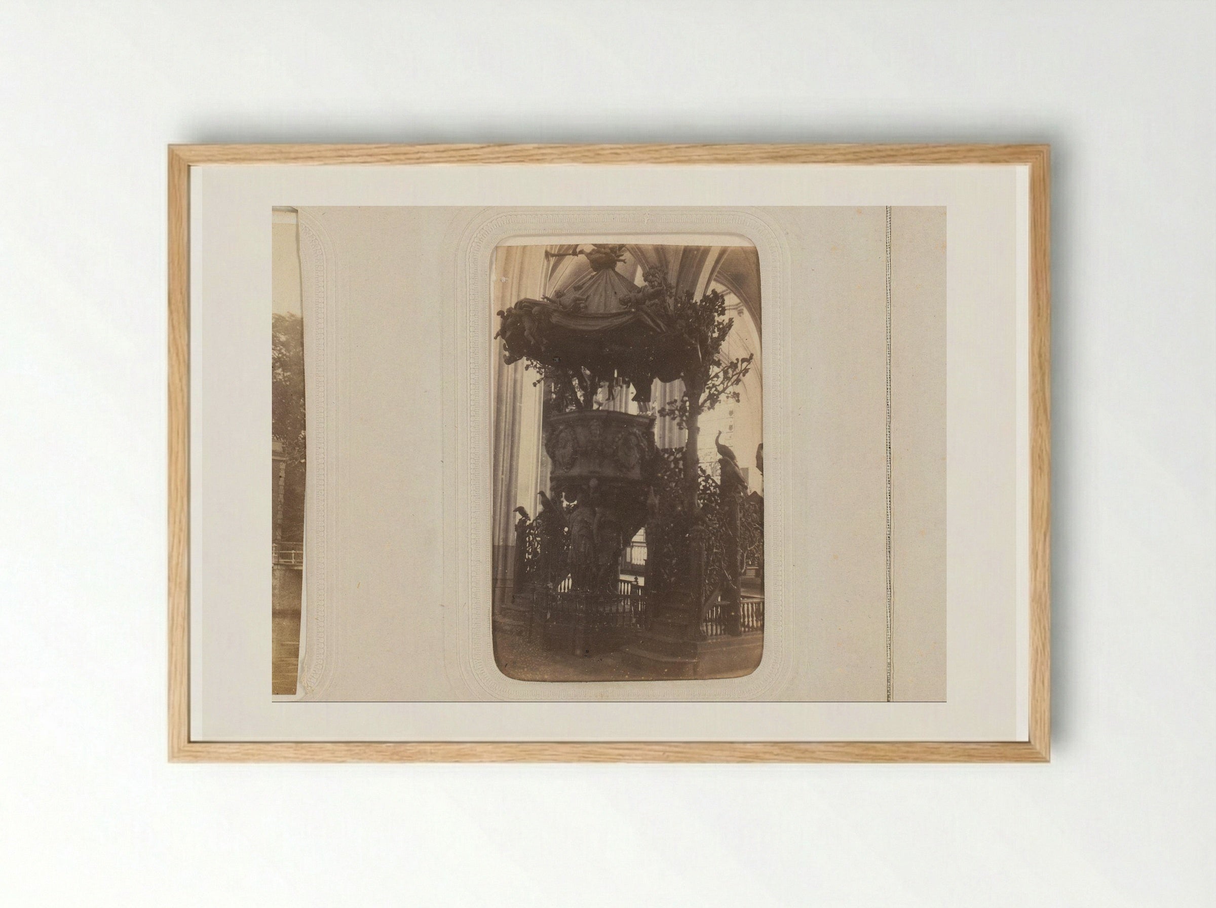 Preekstoel in de Onze-Lieve-Vrouwekathedraal te Antwerpen - Adolphe Braun & Cie. - Framed Print Wood