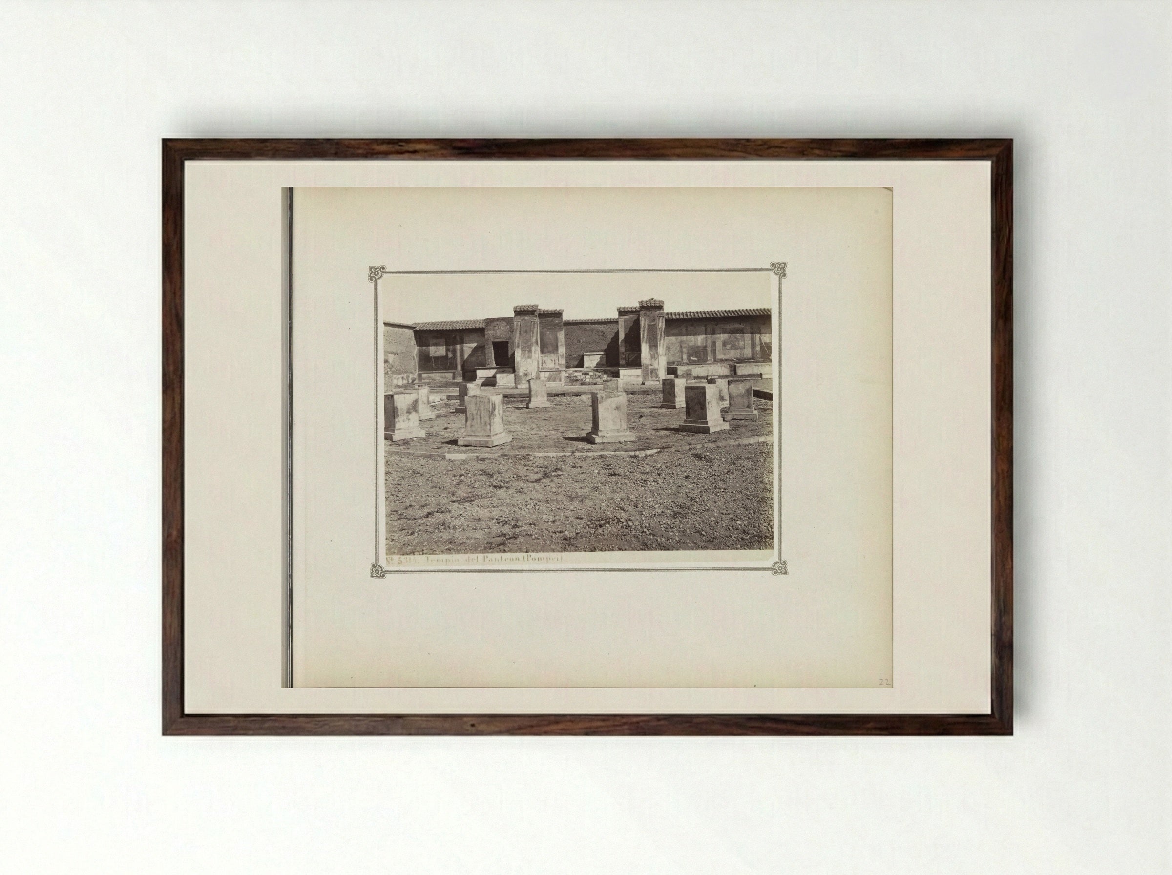 Restanten van de Tempel van Augustus (Pantheon) in Pompeï - Giorgio Sommer - Framed Print Dark Wood