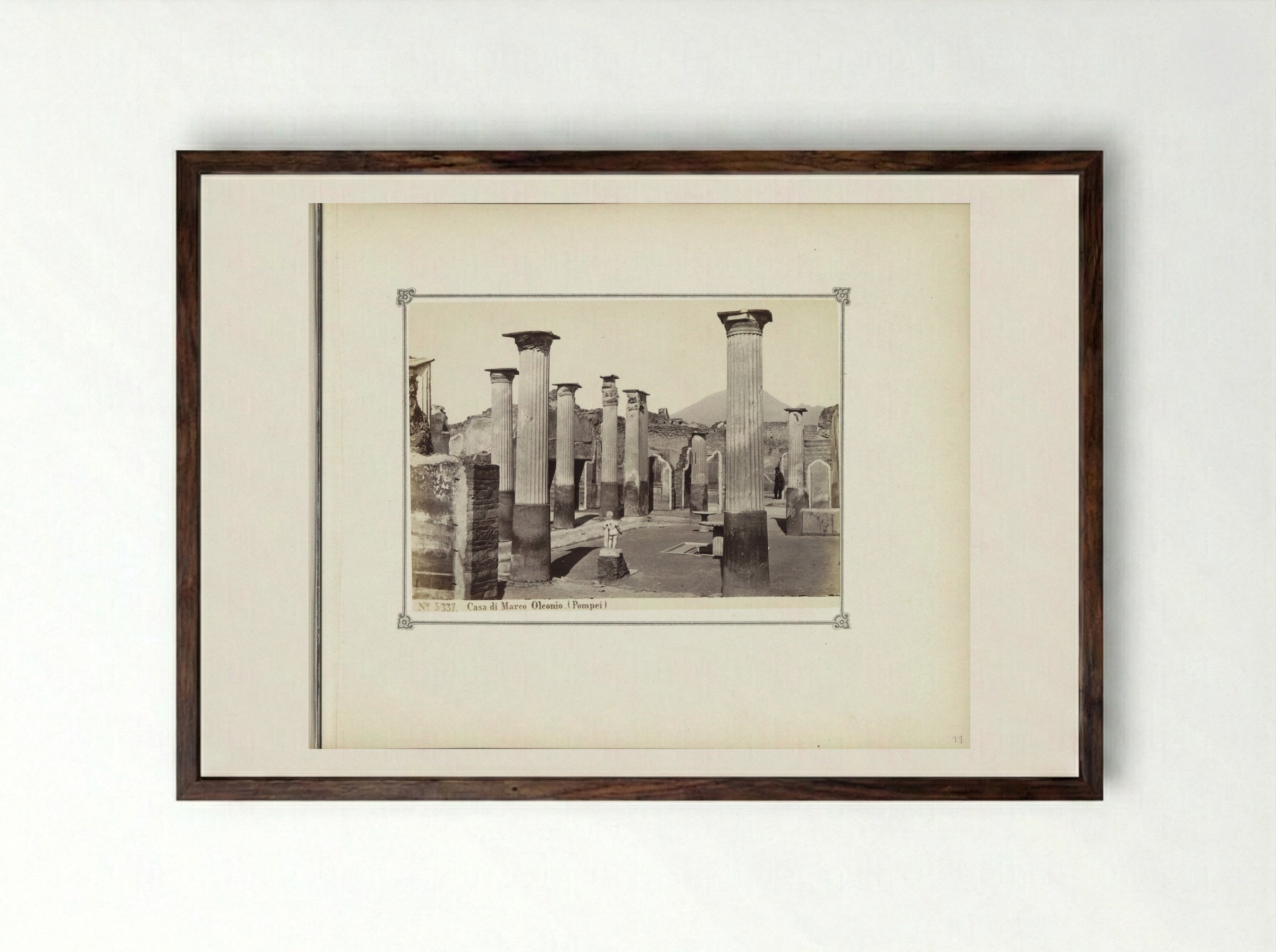 Restanten van het Casa di Marco Olconio in Pompeï - Giorgio Sommer - Framed Print Dark Wood