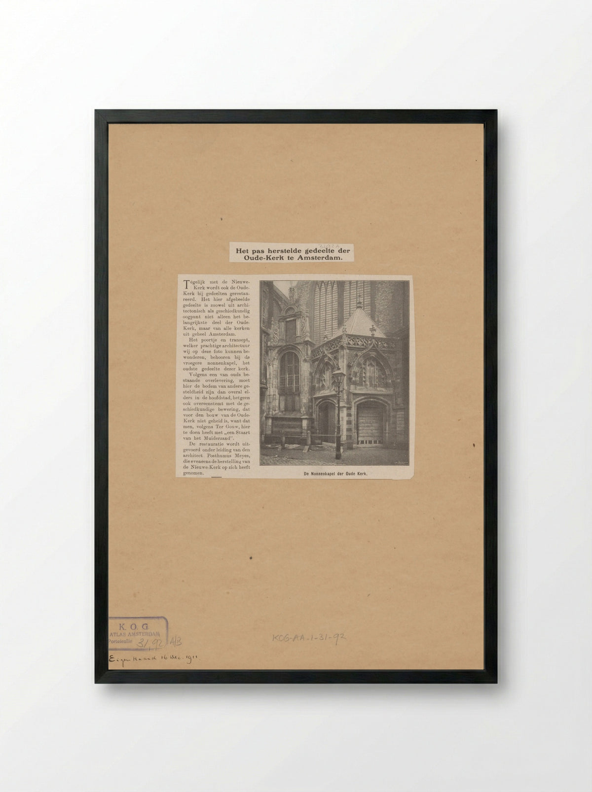 Restauratie aan de Oude Kerk te Amsterdam - Fine Art Print - Framed Print Black