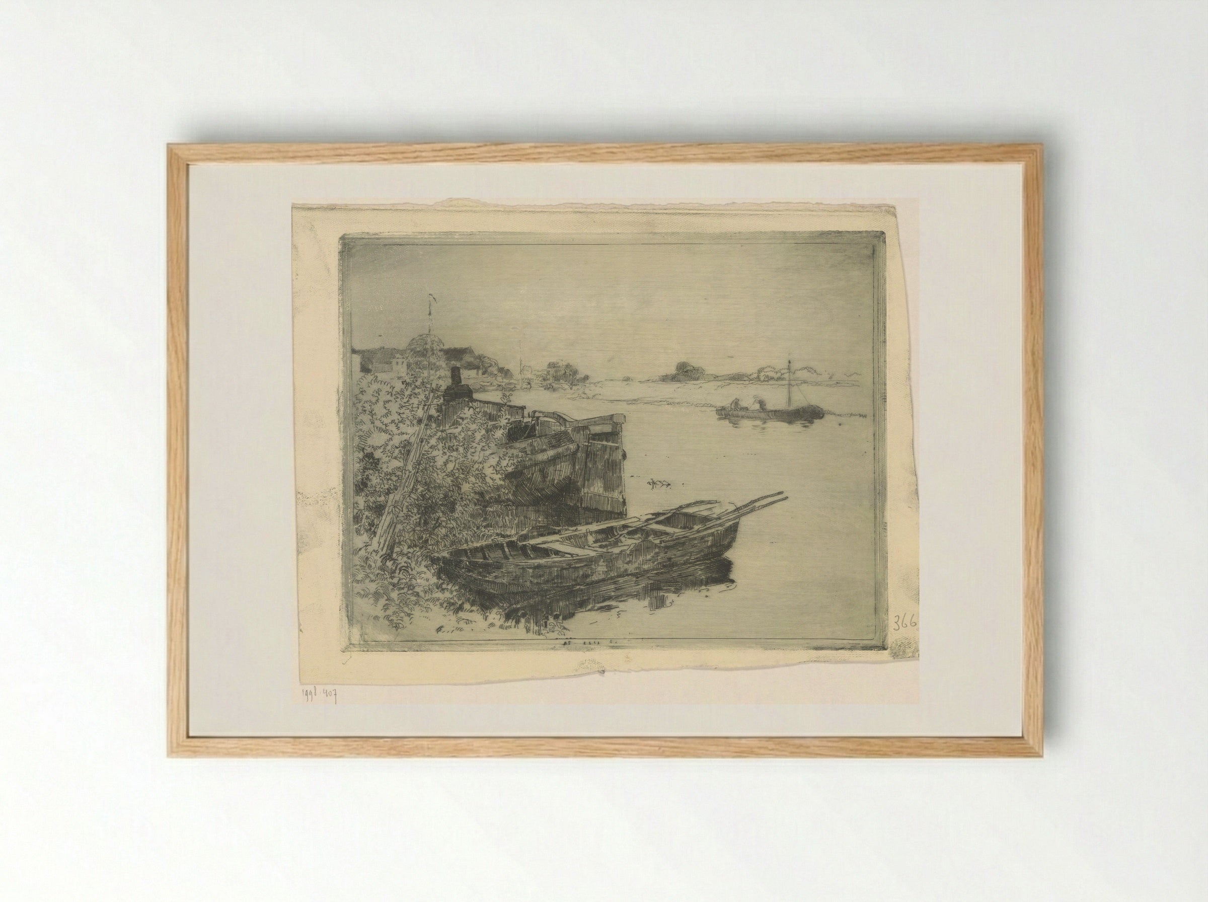 Rivier met boten aan de waterkant - Cornelis Vreedenburgh - Framed Print Wood